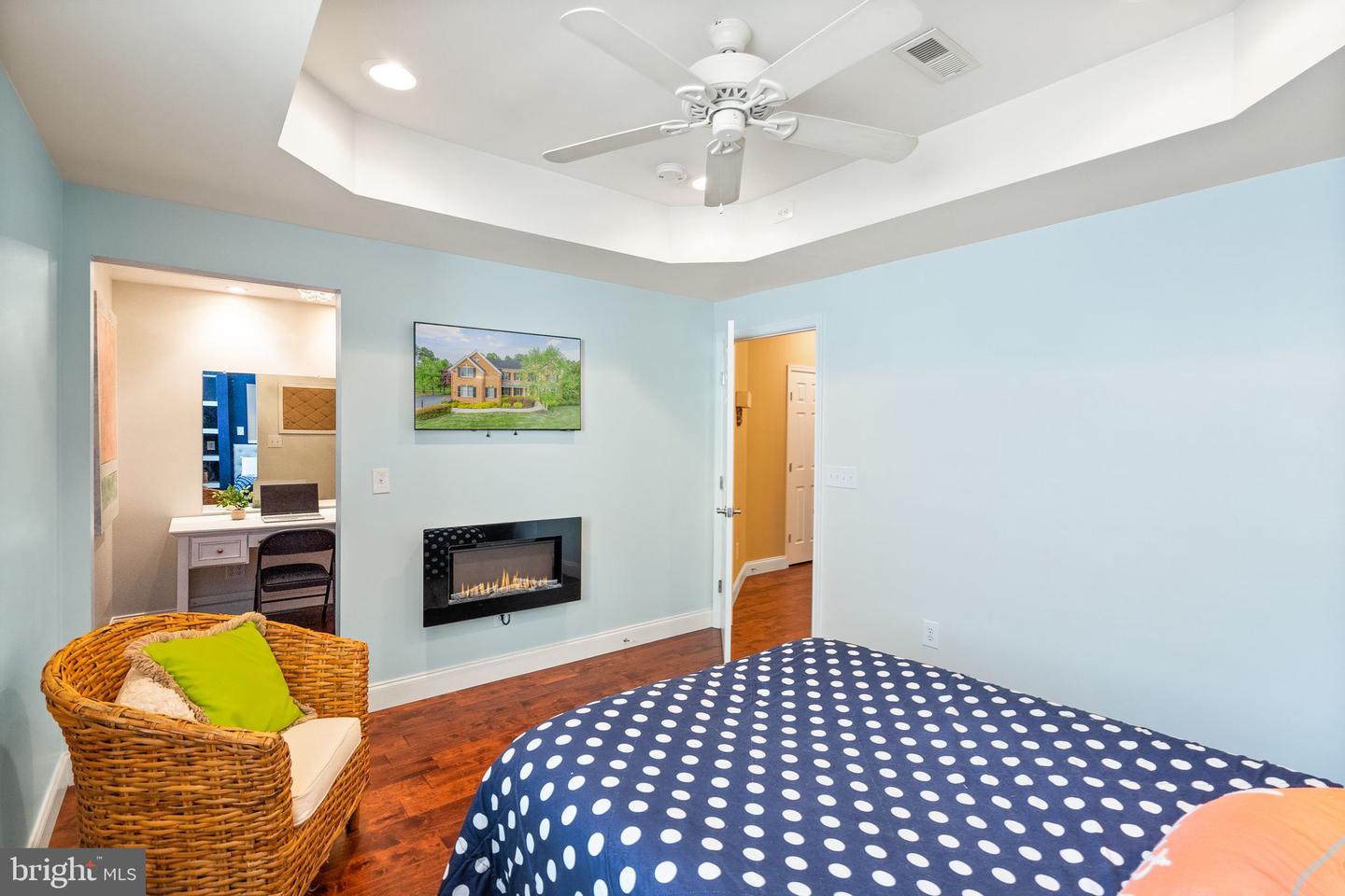 15042 Medinah COURT