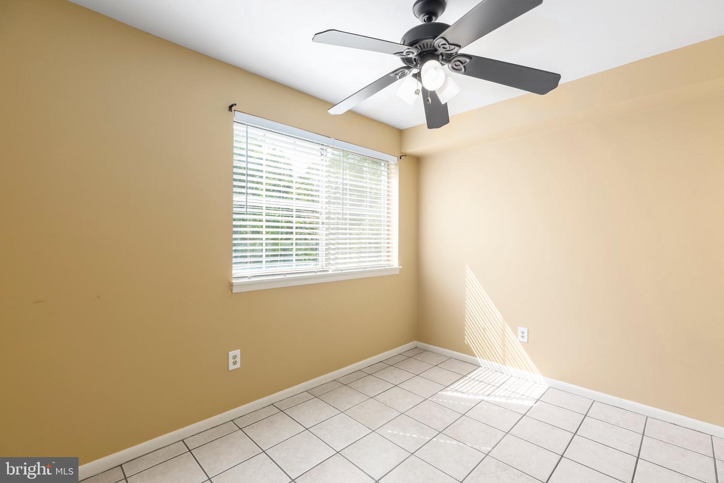 1523 Colonial DRIVE Unit: 102
