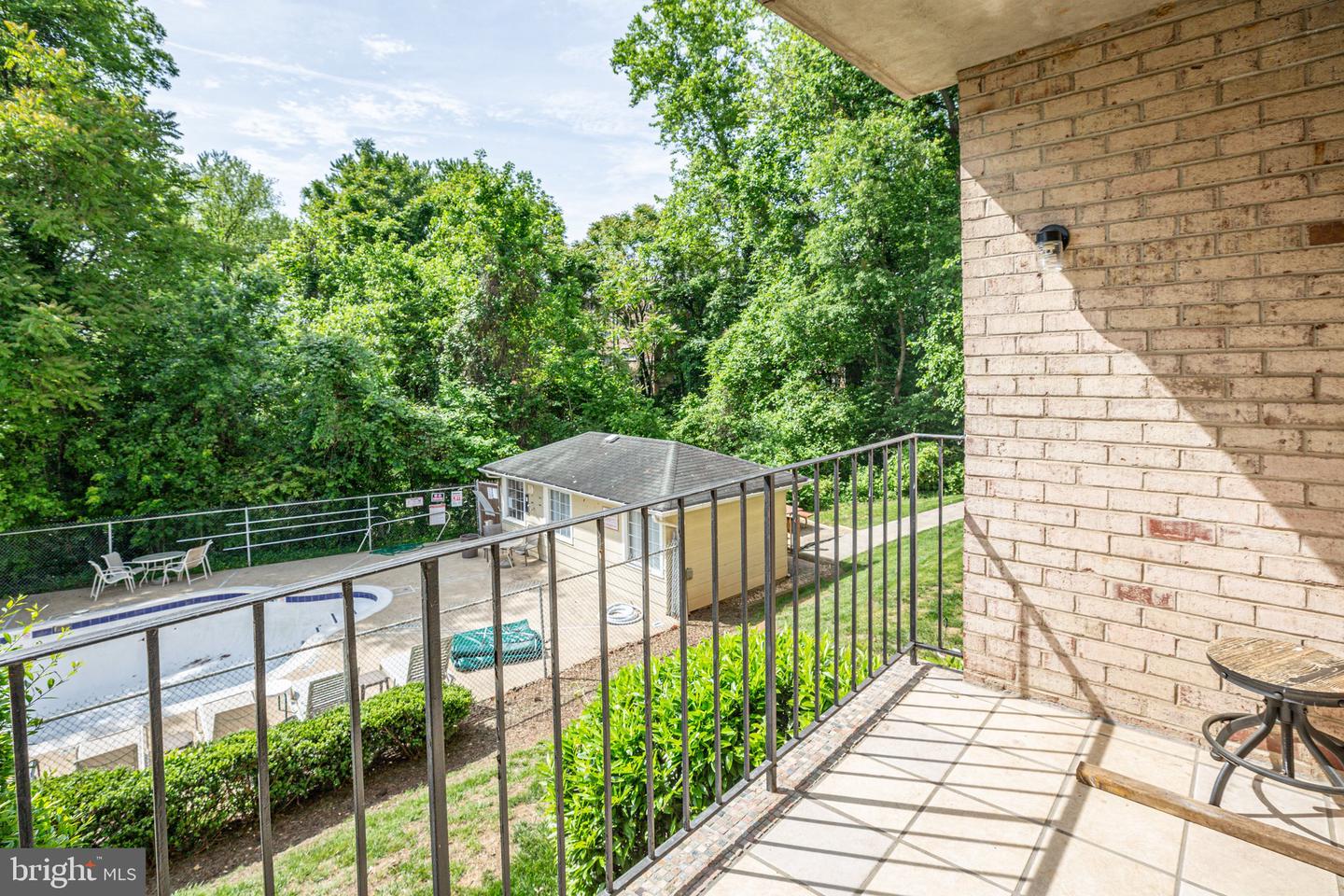 1523 Colonial DRIVE Unit: 102