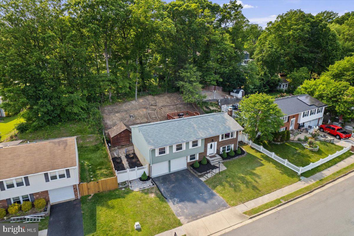 5557 Neddleton AVENUE