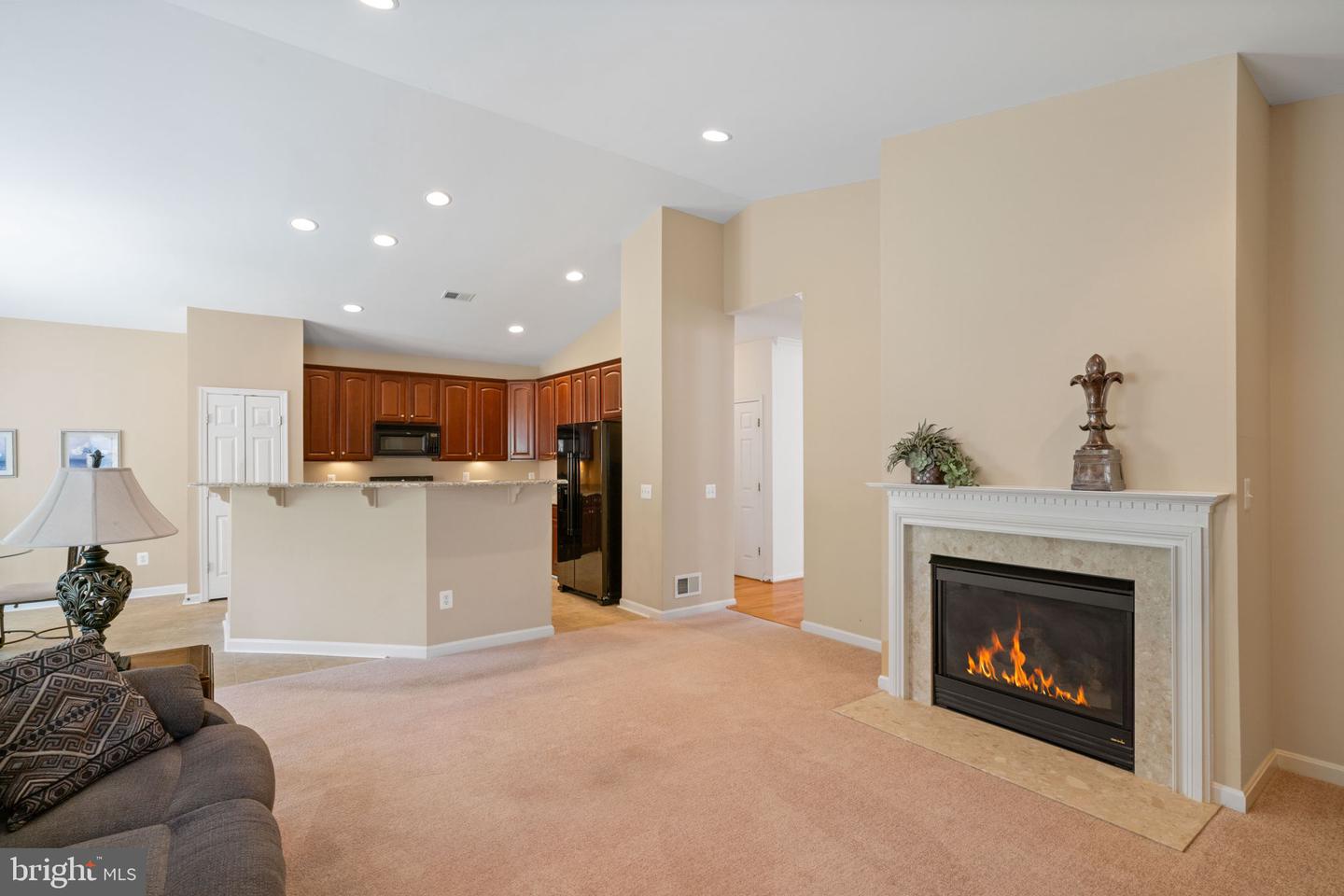 3928 Solstice LANE
