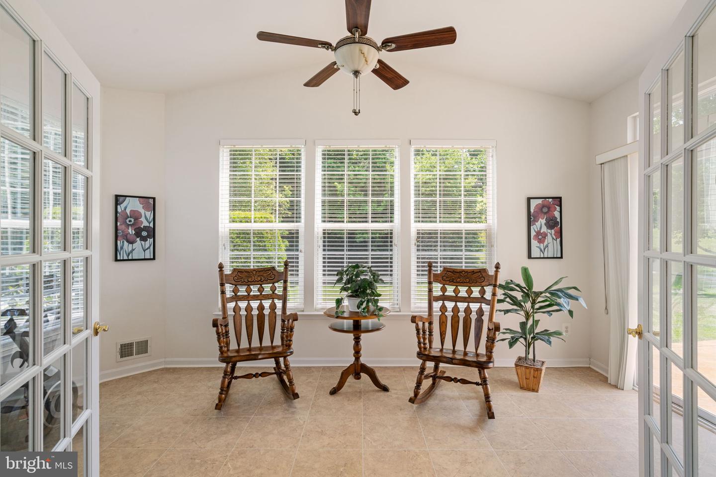 3928 Solstice LANE