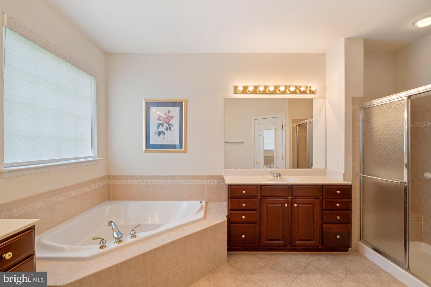 3928 Solstice LANE