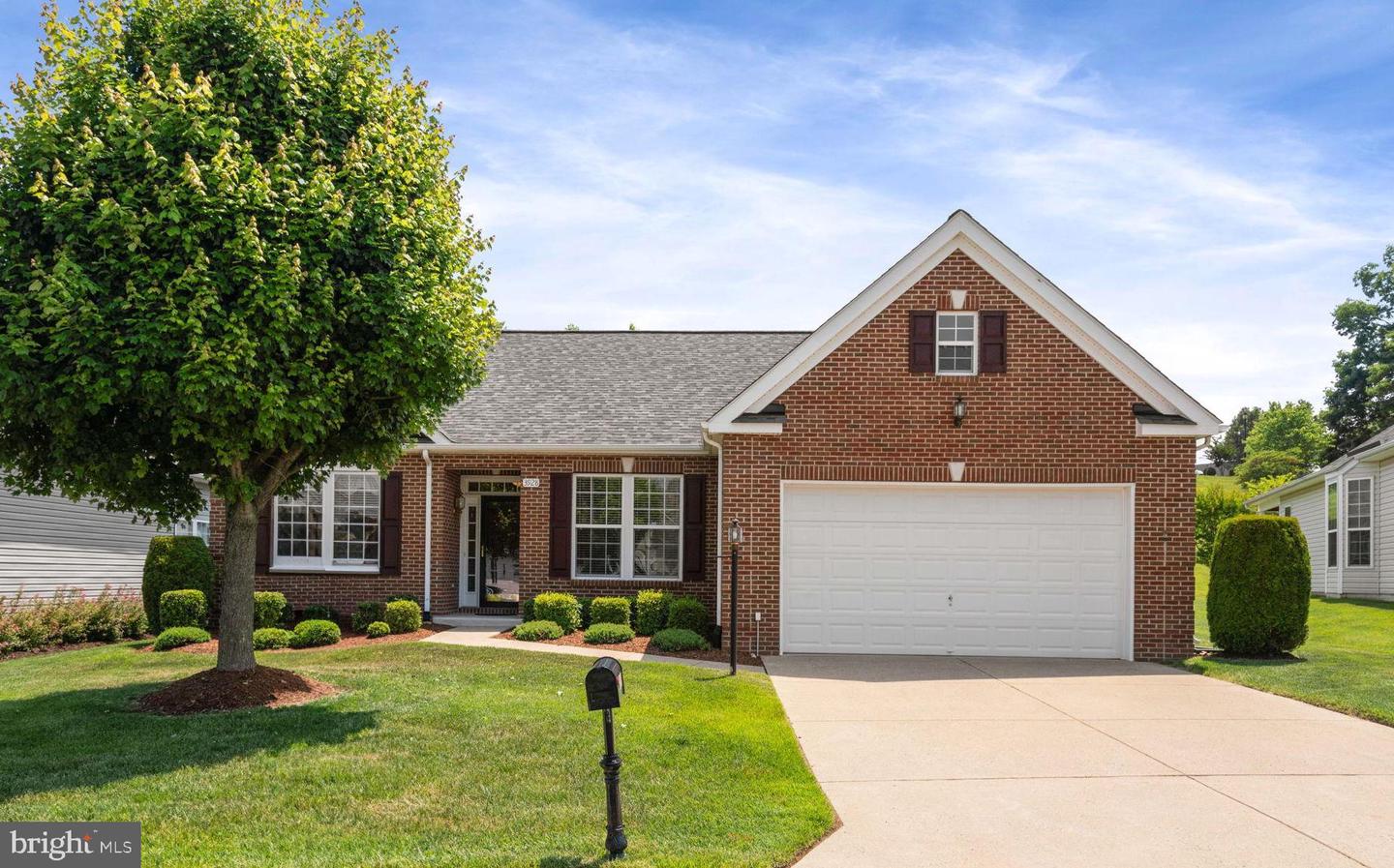 3928 Solstice LANE