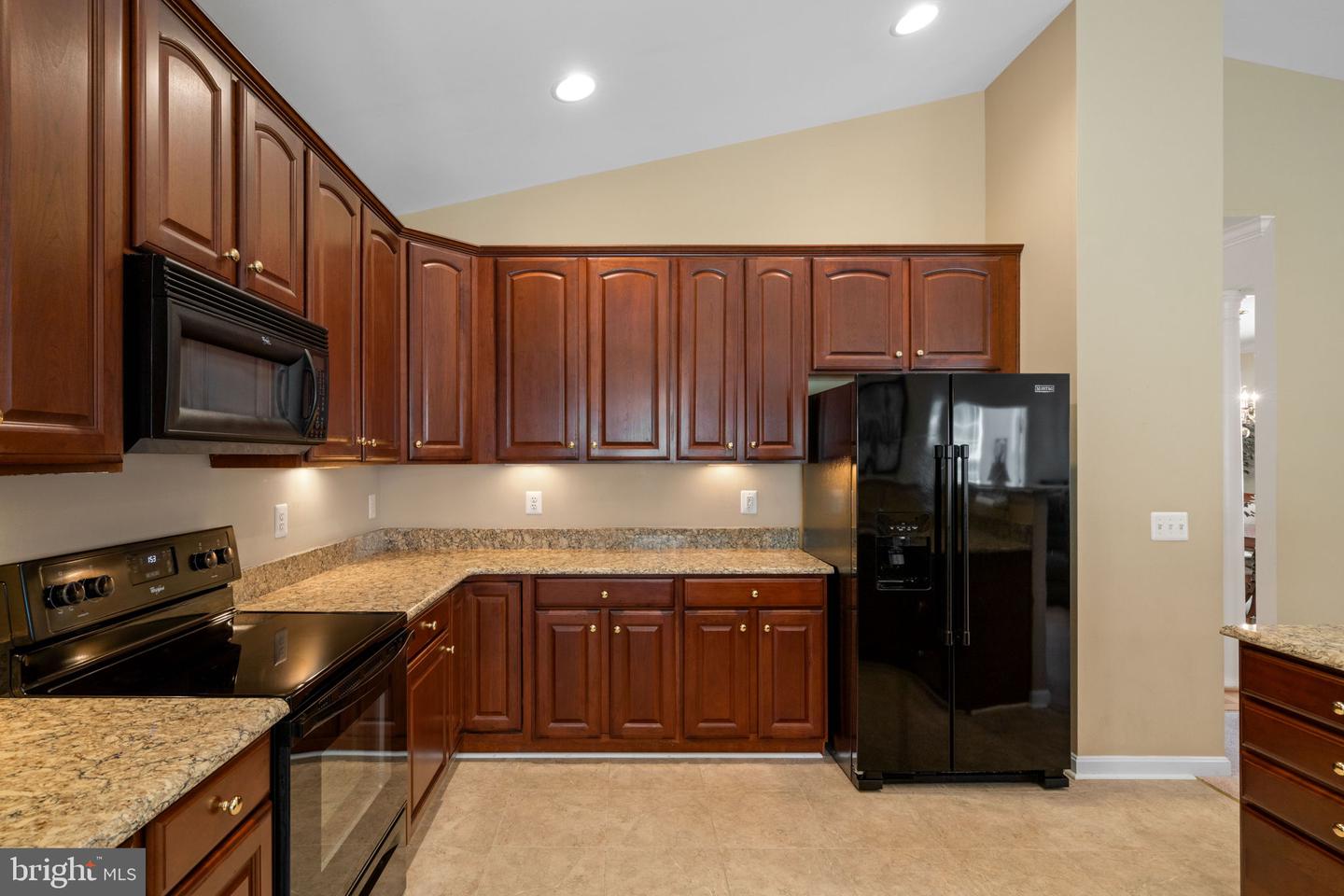 3928 Solstice LANE