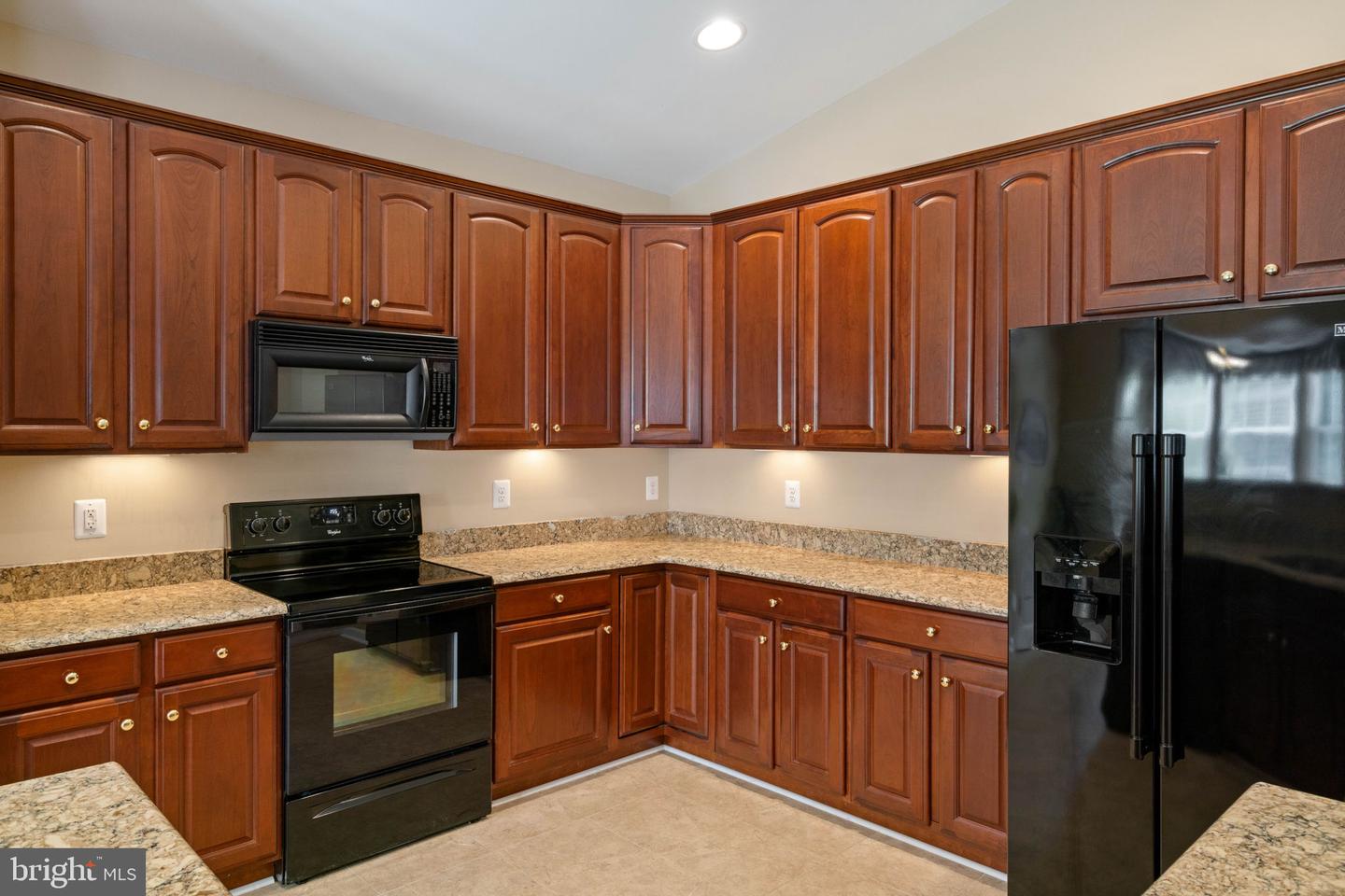 3928 Solstice LANE