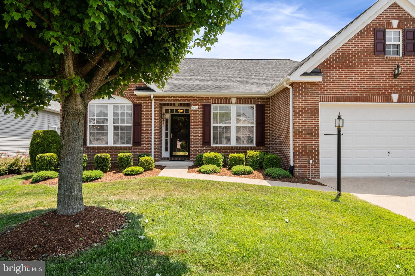 3928 Solstice LANE
