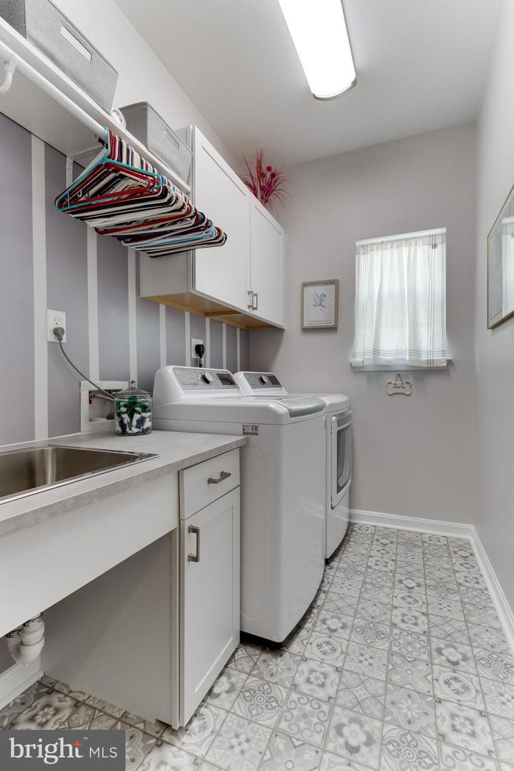 3725 Detrick TRAIL