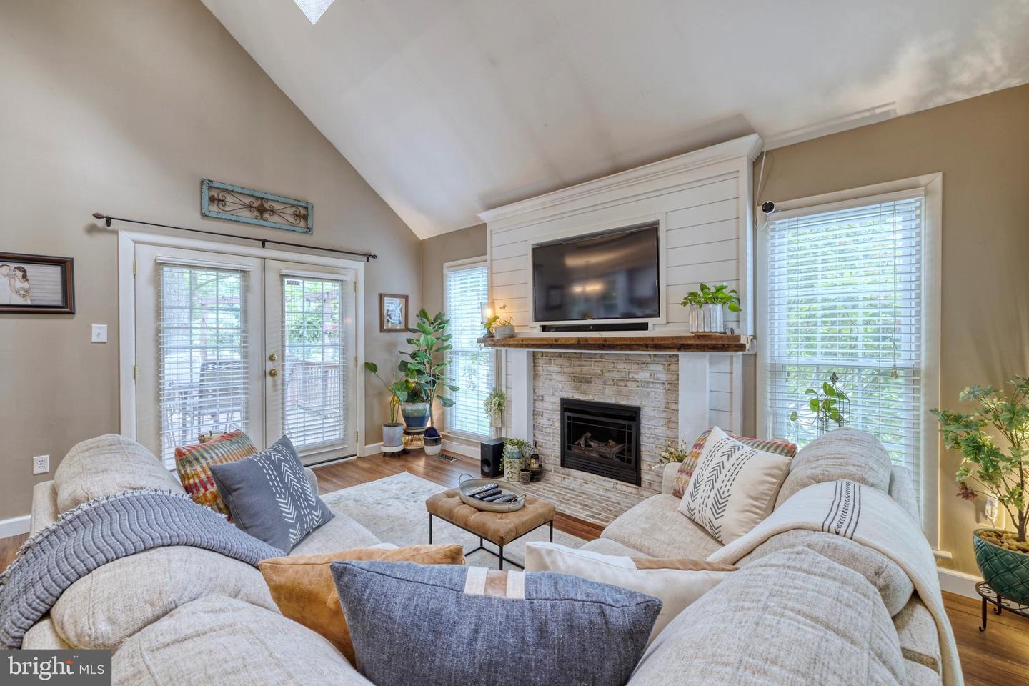 4909 Tallowwood DRIVE