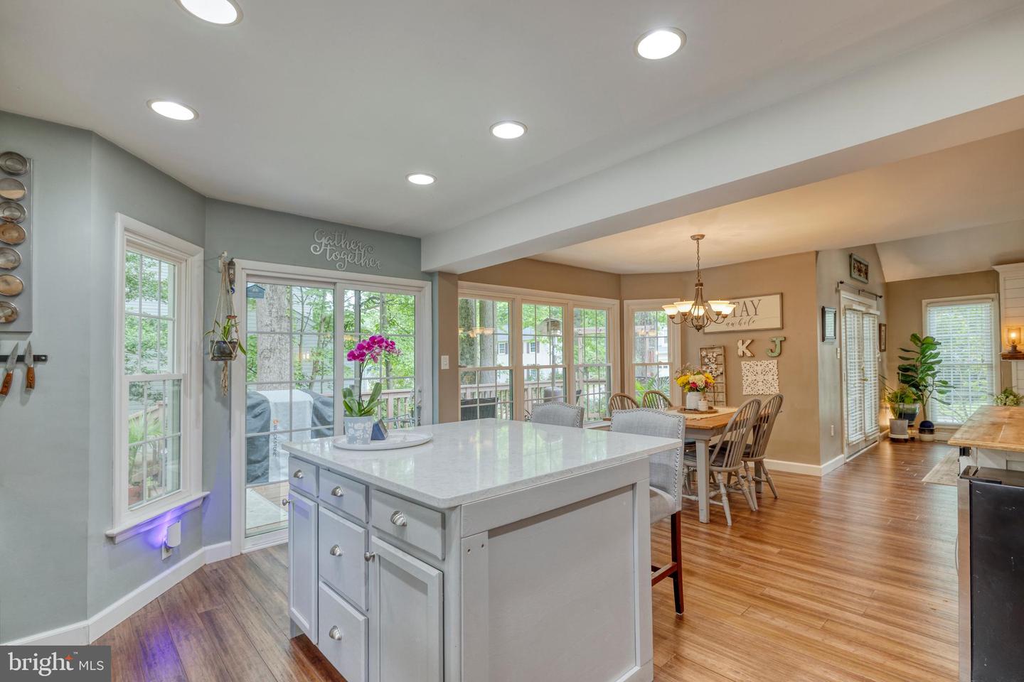 4909 Tallowwood DRIVE