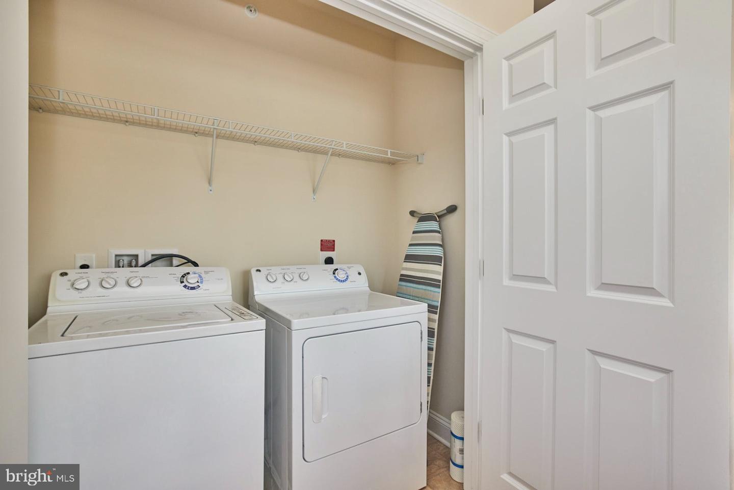 15211 Royal Crest DRIVE Unit: 406