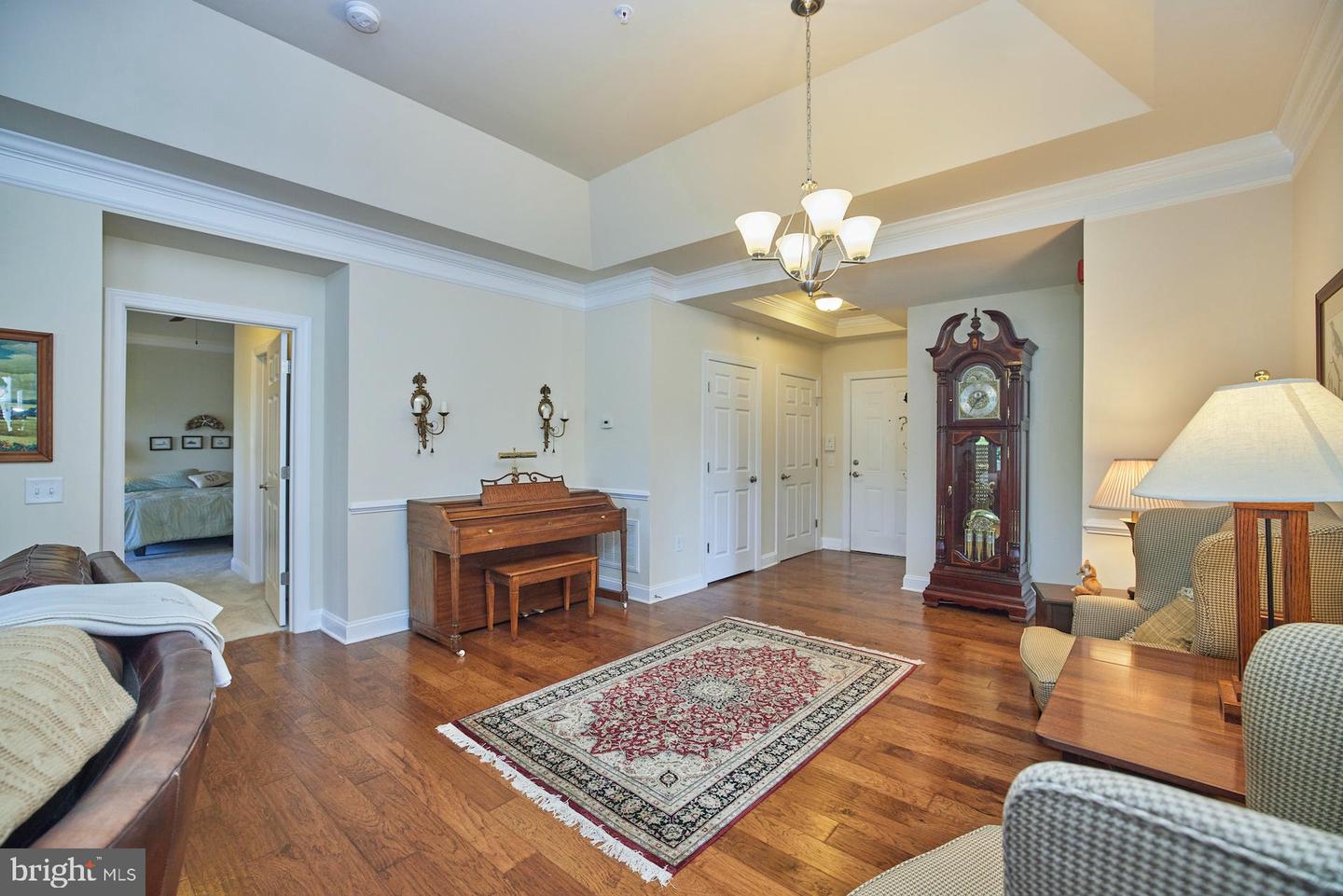15211 Royal Crest DRIVE Unit: 406