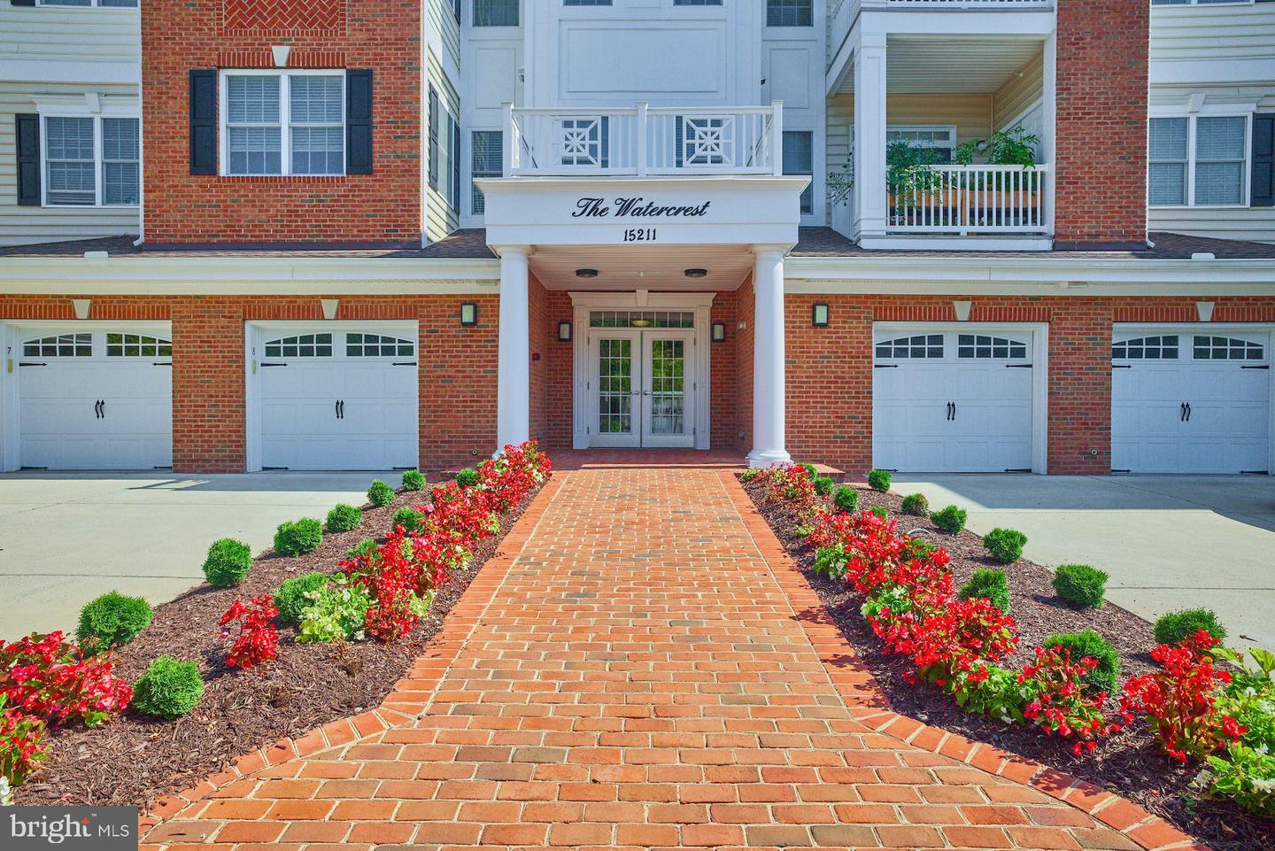 15211 Royal Crest DRIVE Unit: 406