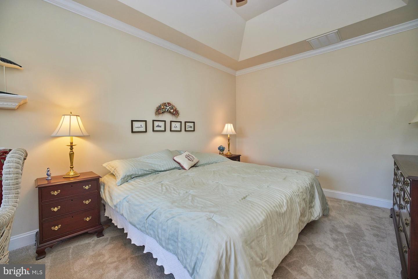 15211 Royal Crest DRIVE Unit: 406