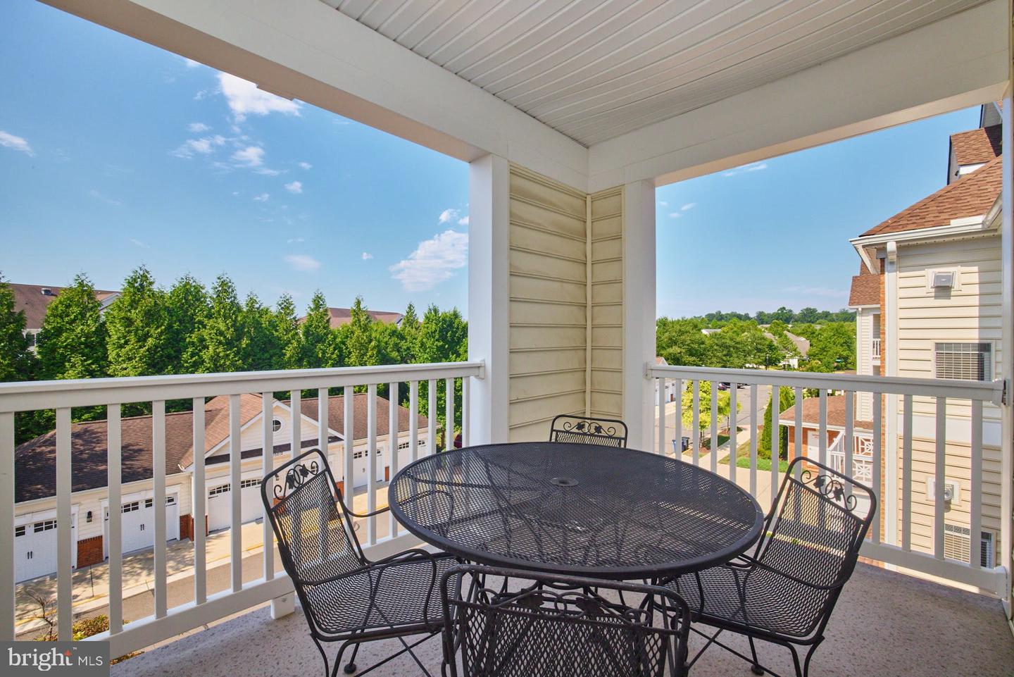 15211 Royal Crest DRIVE Unit: 406