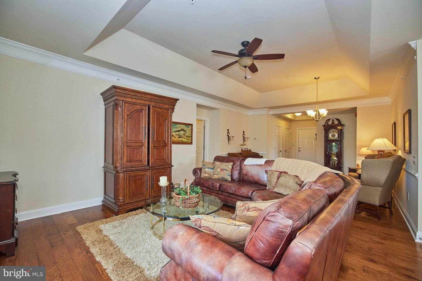 15211 Royal Crest DRIVE Unit: 406