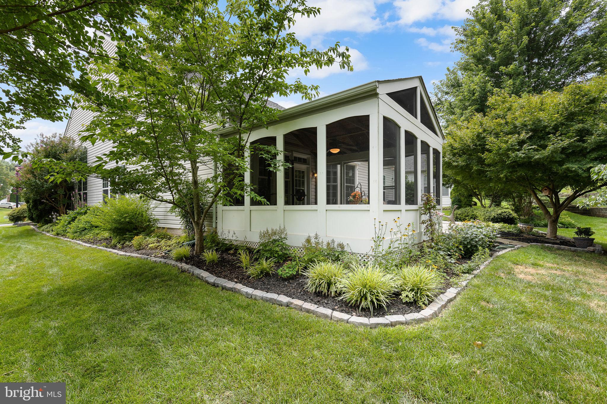 17260 Four Seasons Dr