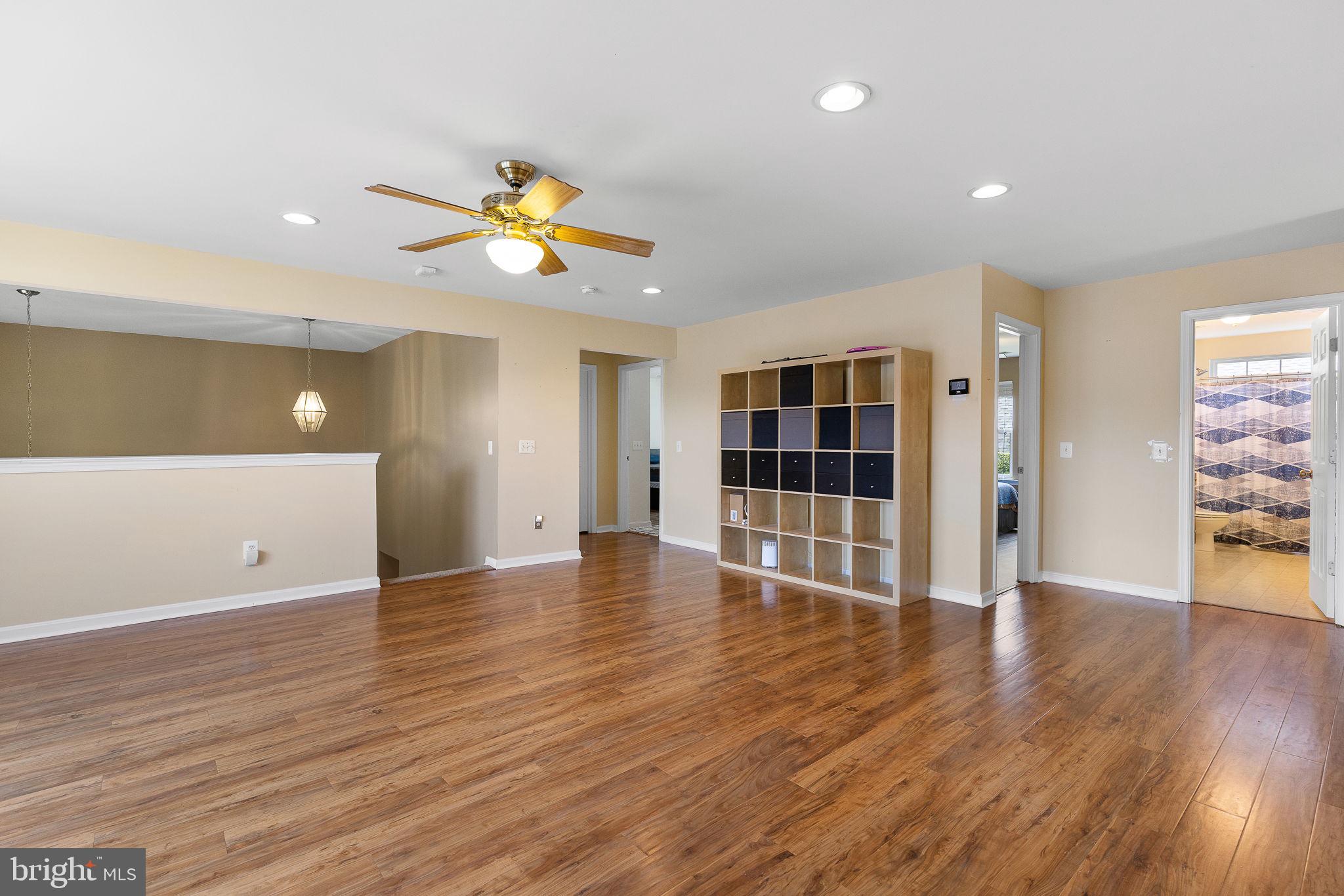 17260 Four Seasons Dr