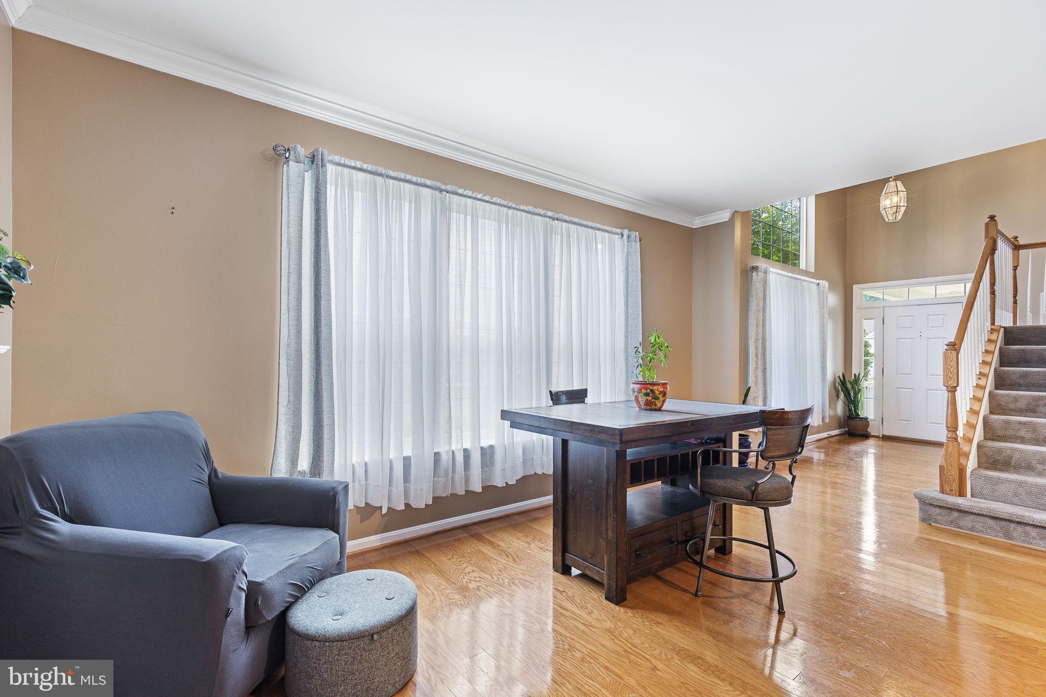 17260 Four Seasons Dr