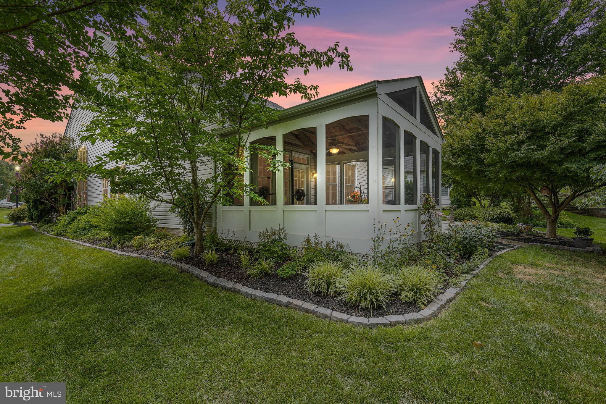 17260 Four Seasons Dr