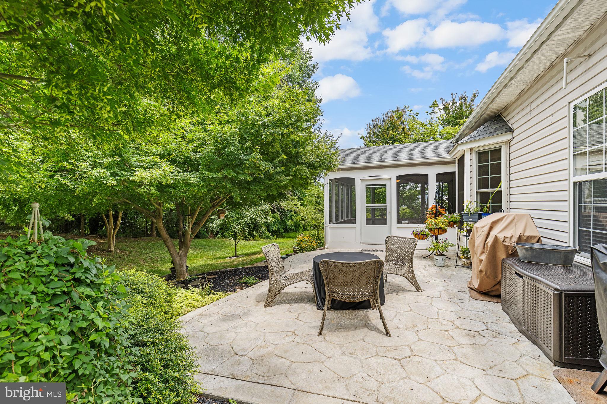17260 Four Seasons Dr