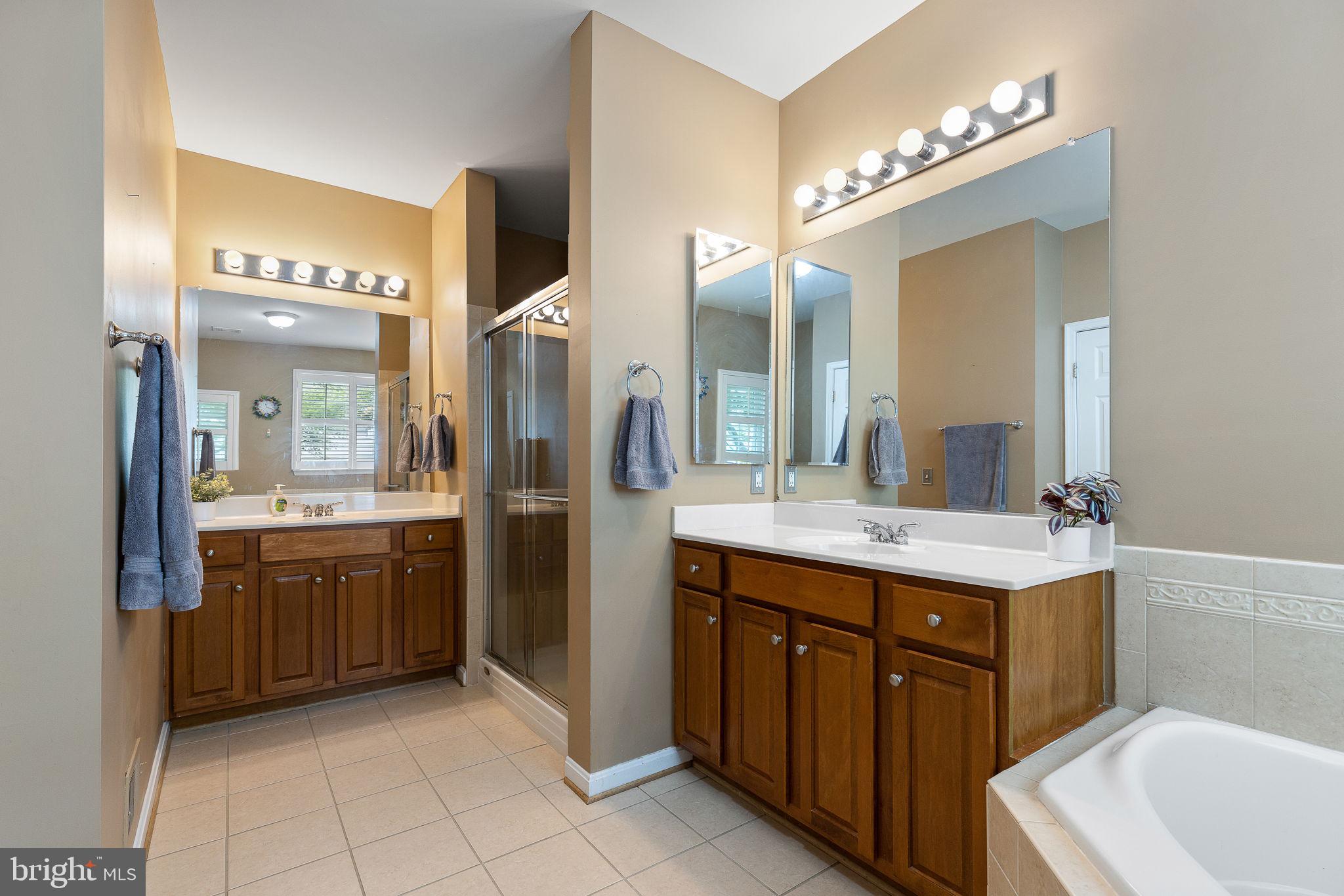 17260 Four Seasons Dr