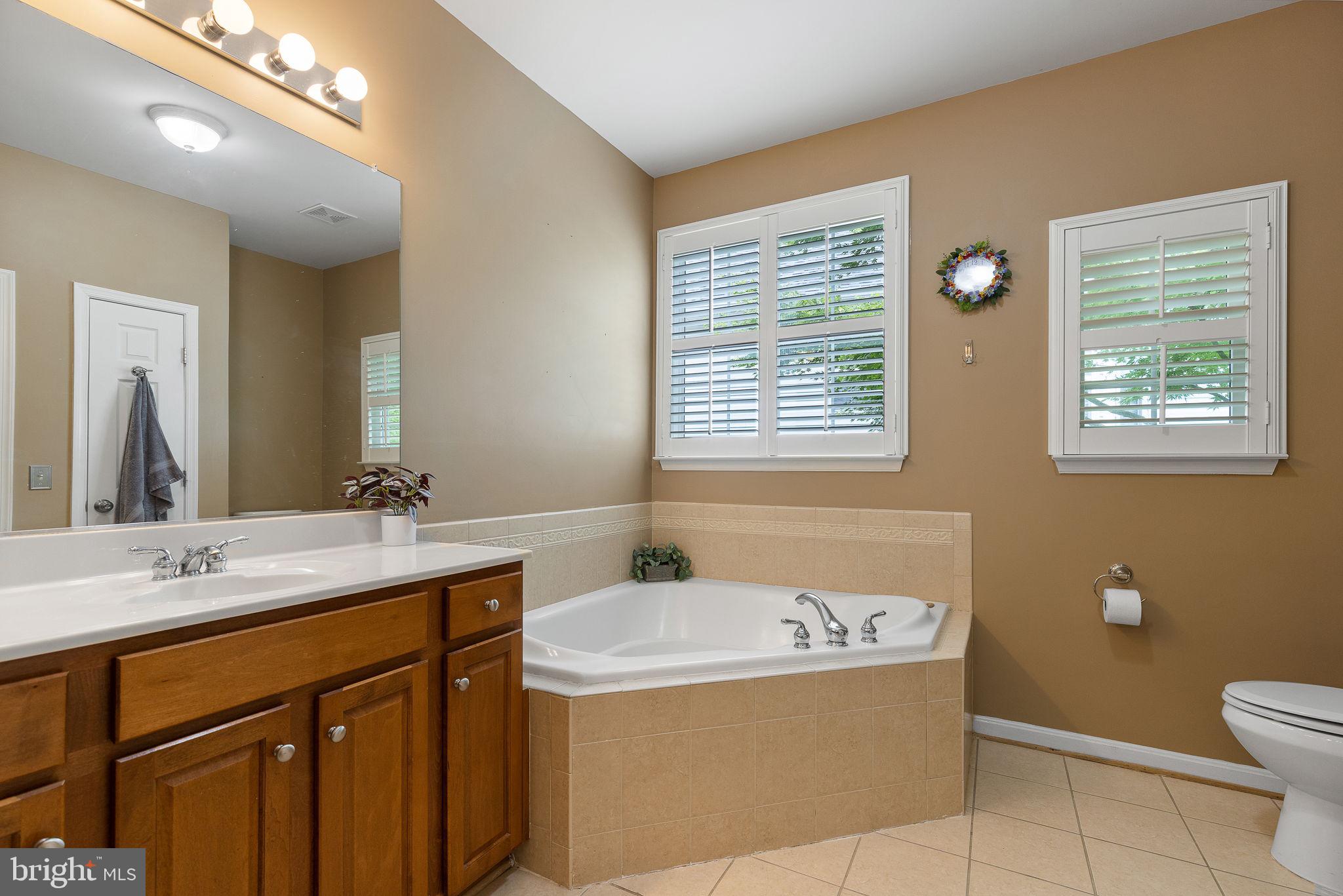 17260 Four Seasons Dr