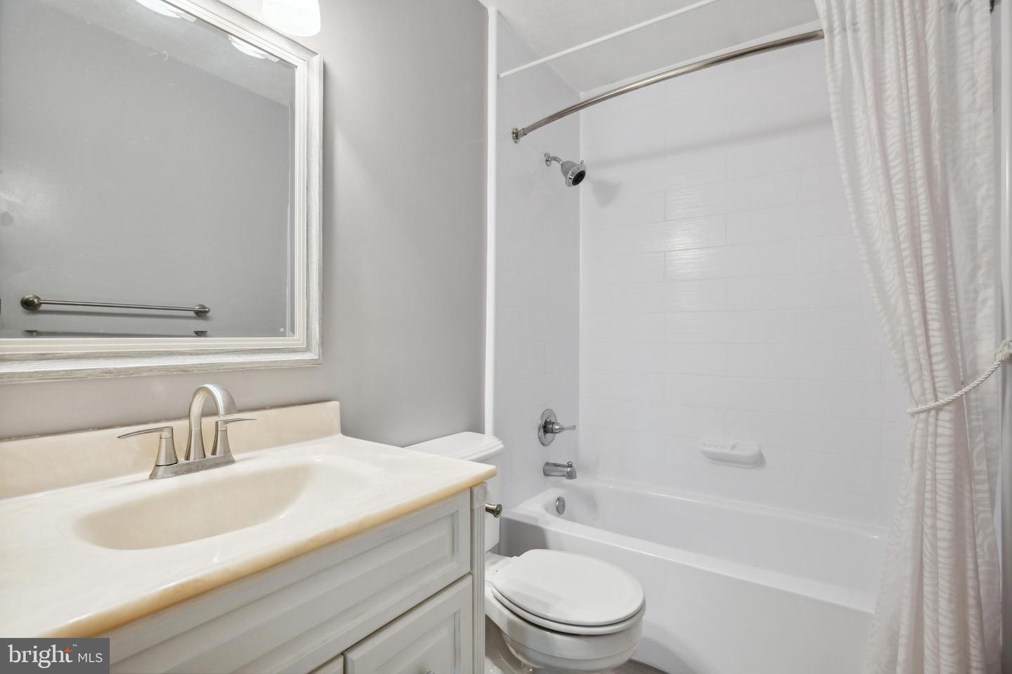 7794 Fern Oak COURT