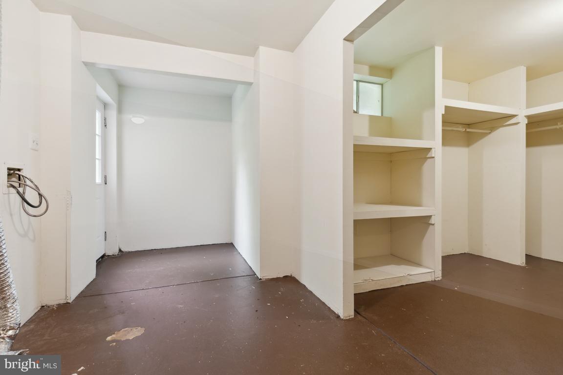 6178 Oaklawn LANE