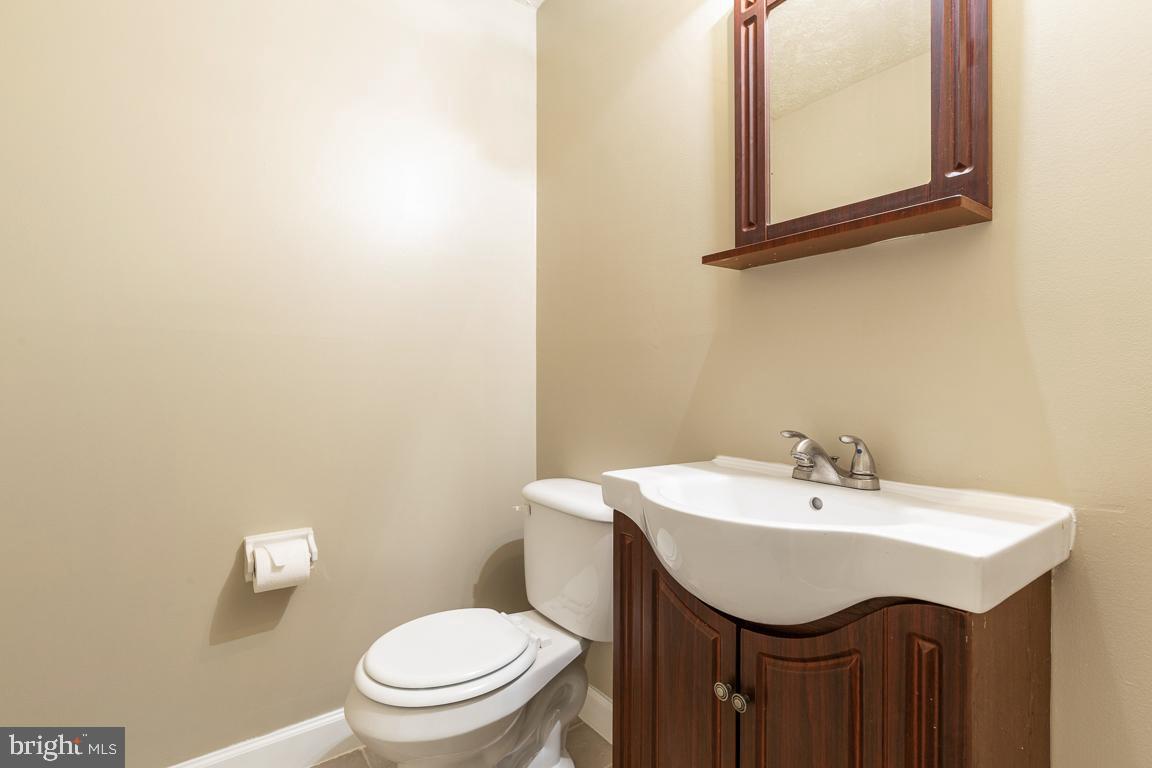 6178 Oaklawn LANE