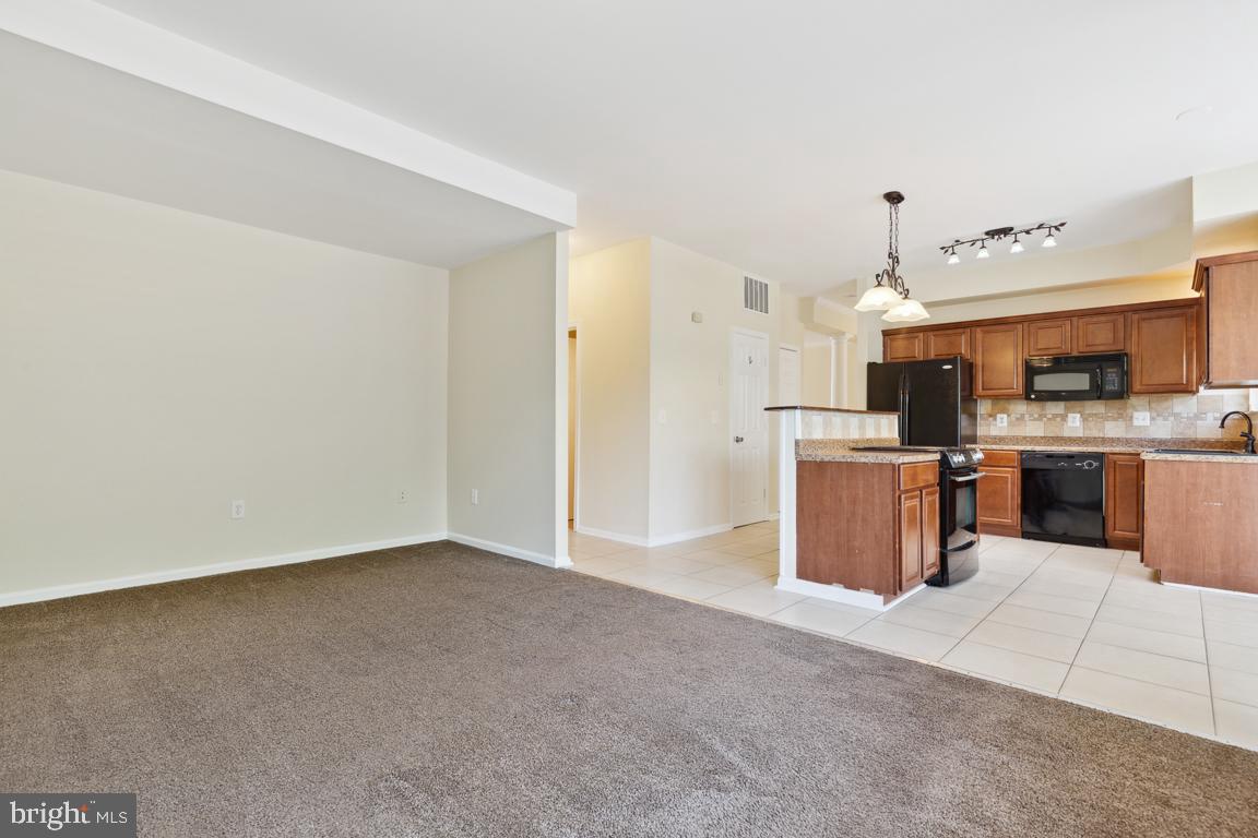6178 Oaklawn LANE