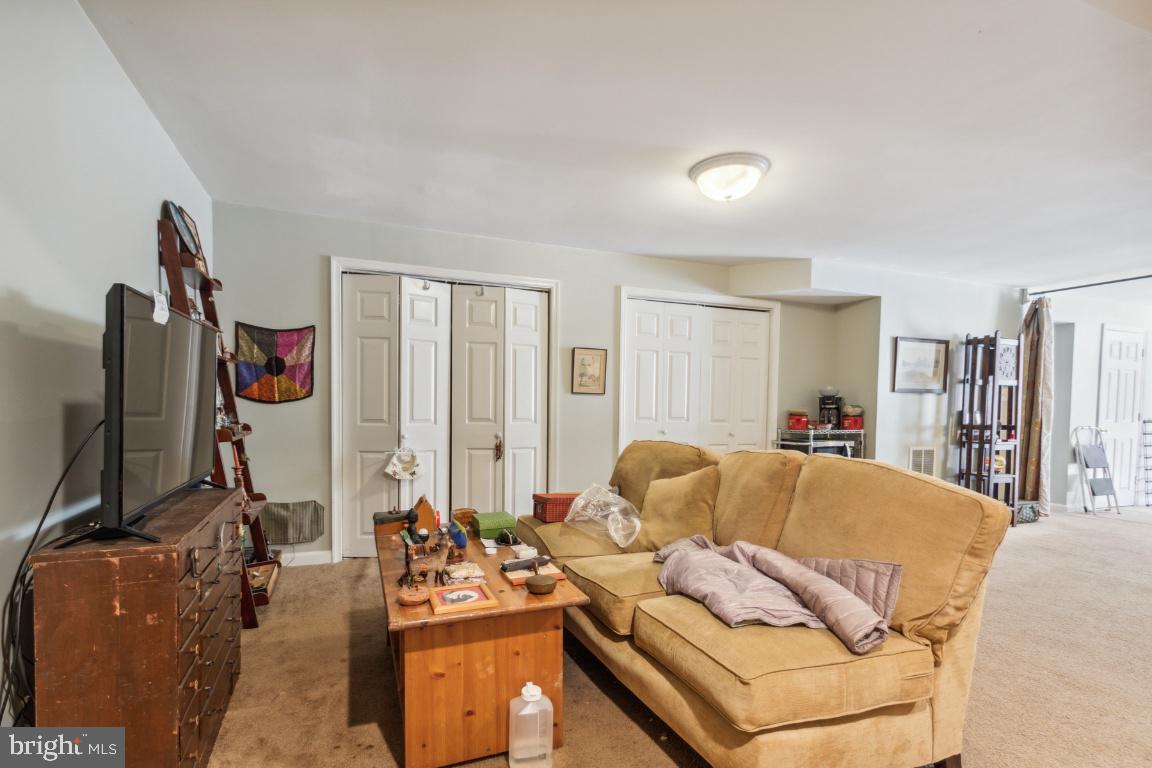 5135 Olivia WAY