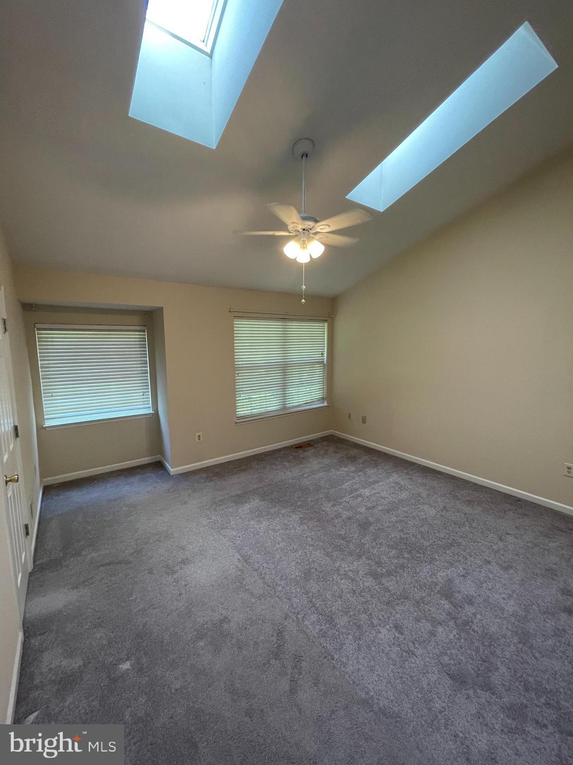 5041 Sanibel COURT