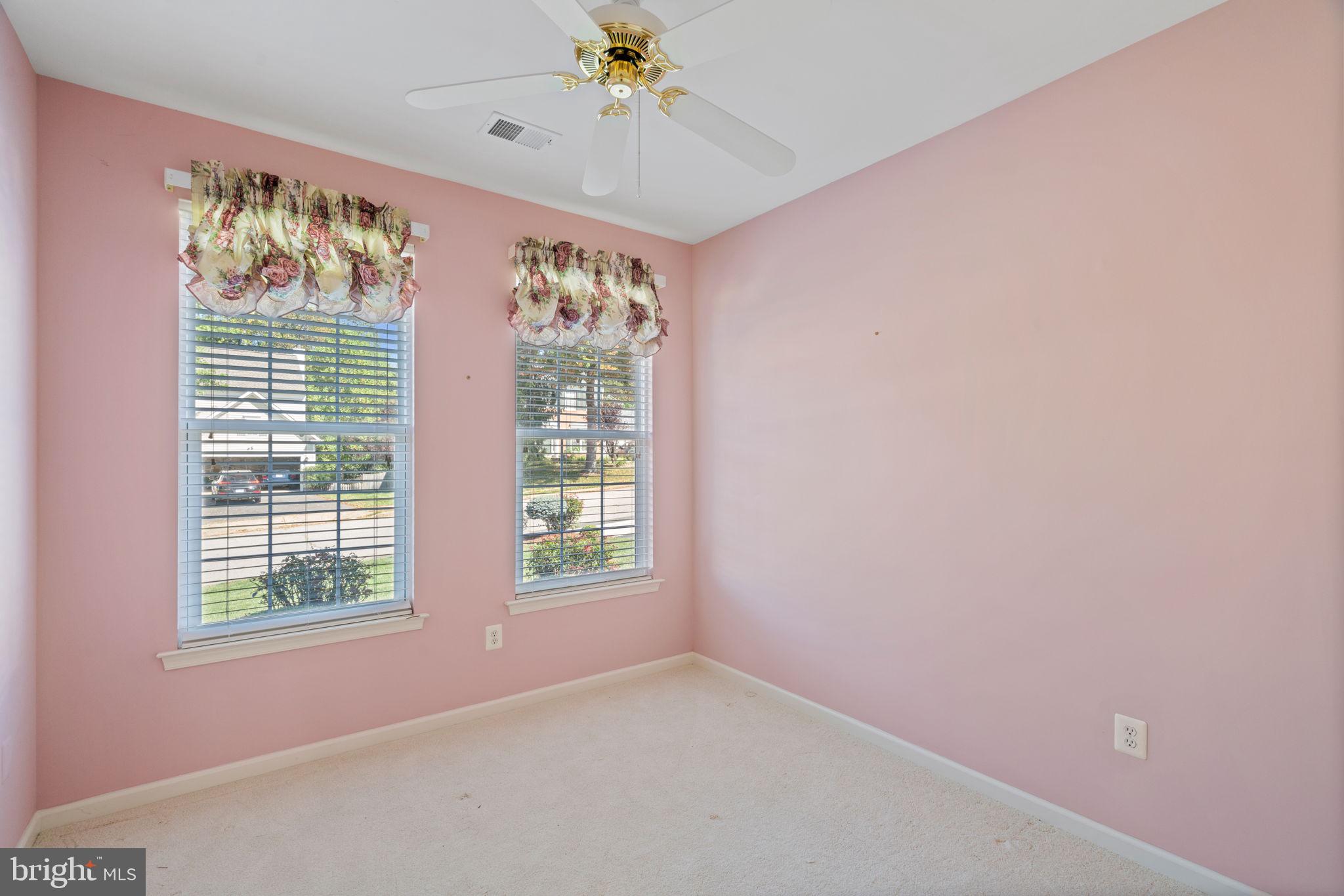 5835 Moonbeam DRIVE