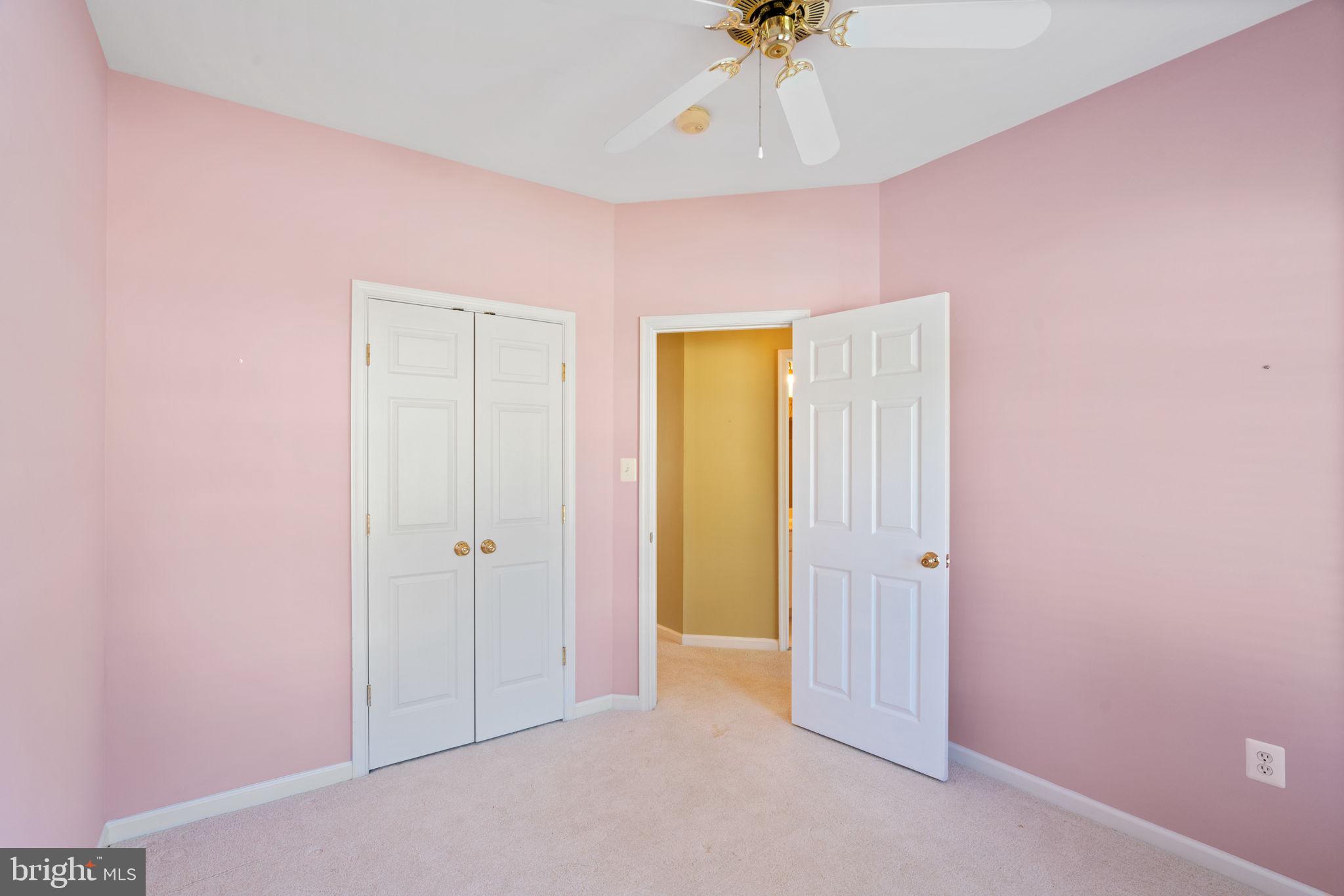 5835 Moonbeam DRIVE