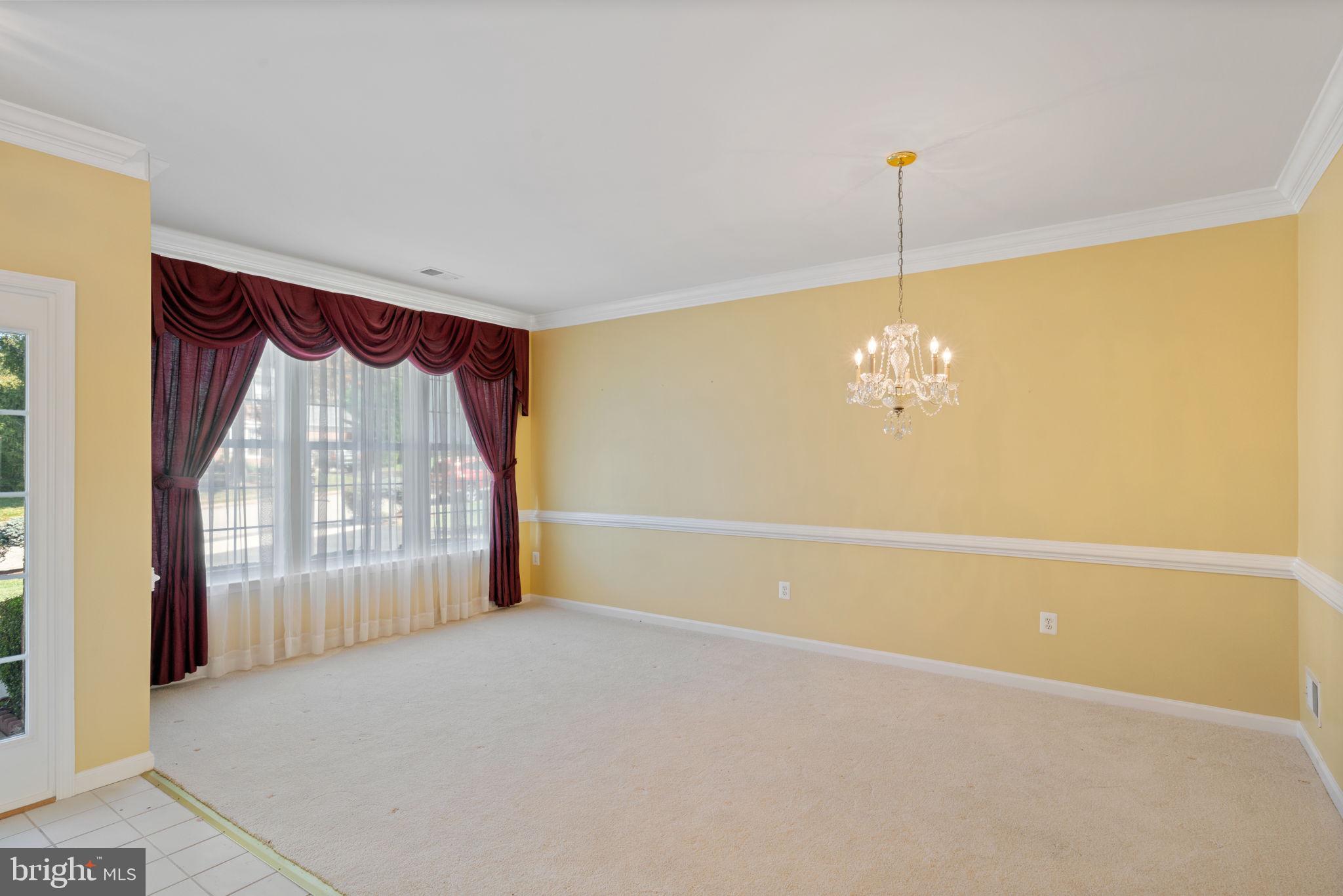 5835 Moonbeam DRIVE