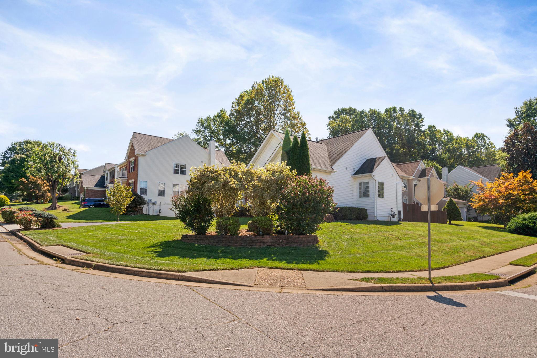 5835 Moonbeam DRIVE