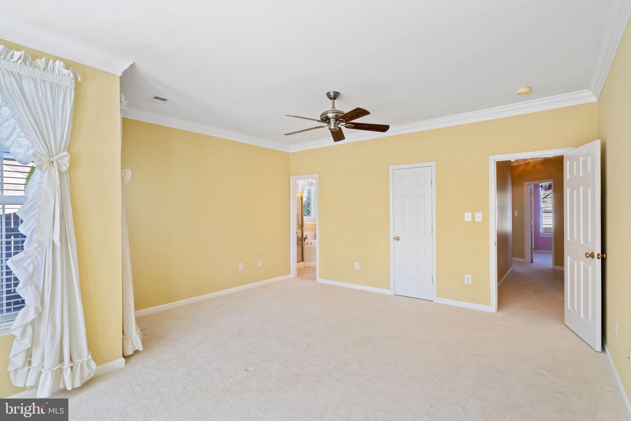 5835 Moonbeam DRIVE