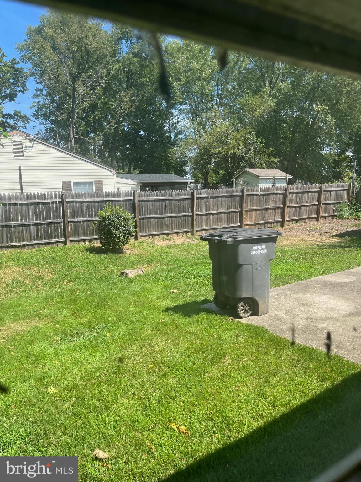 1229 E Longview DRIVE
