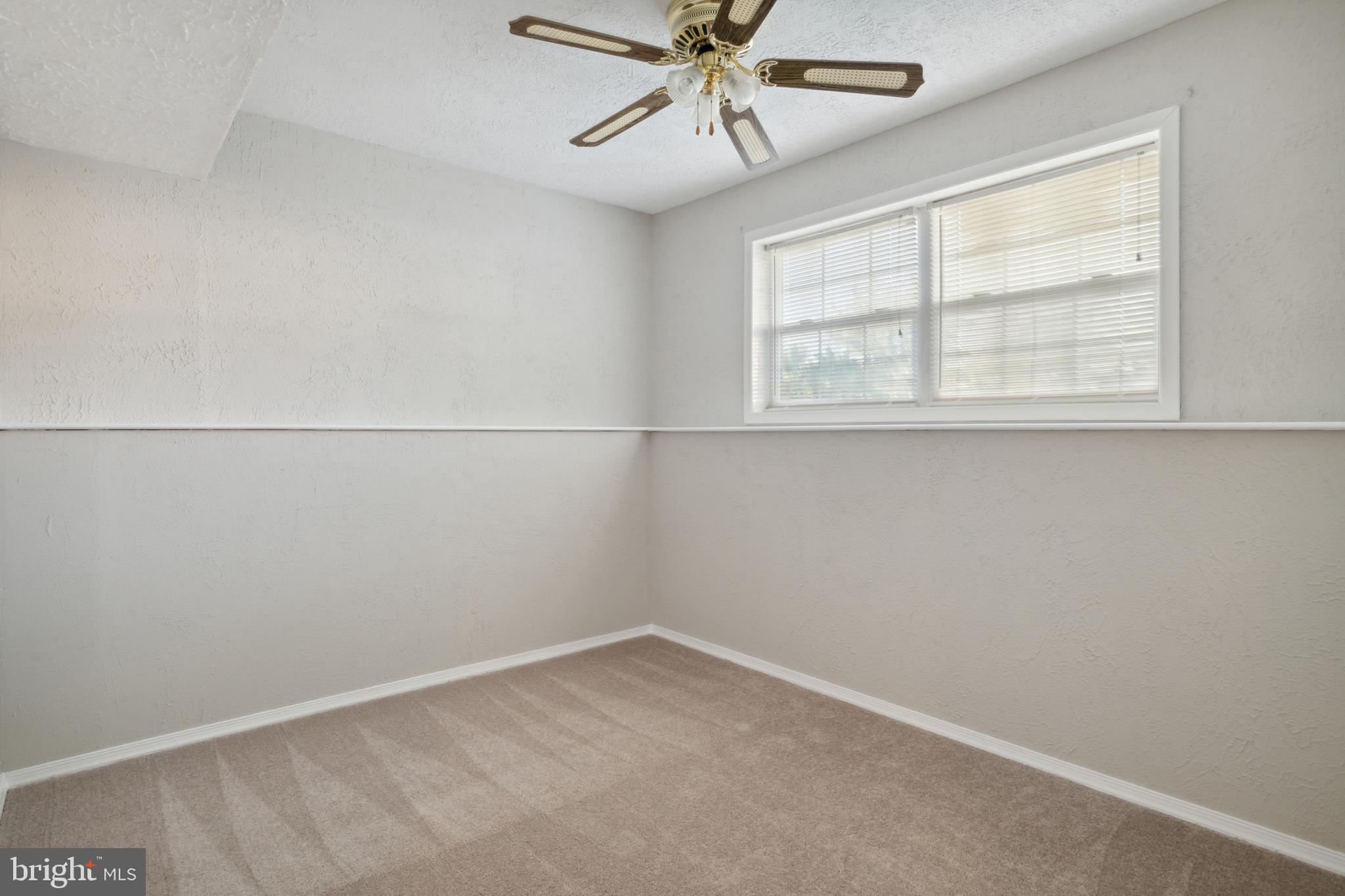 5163 Race Pointe PLACE