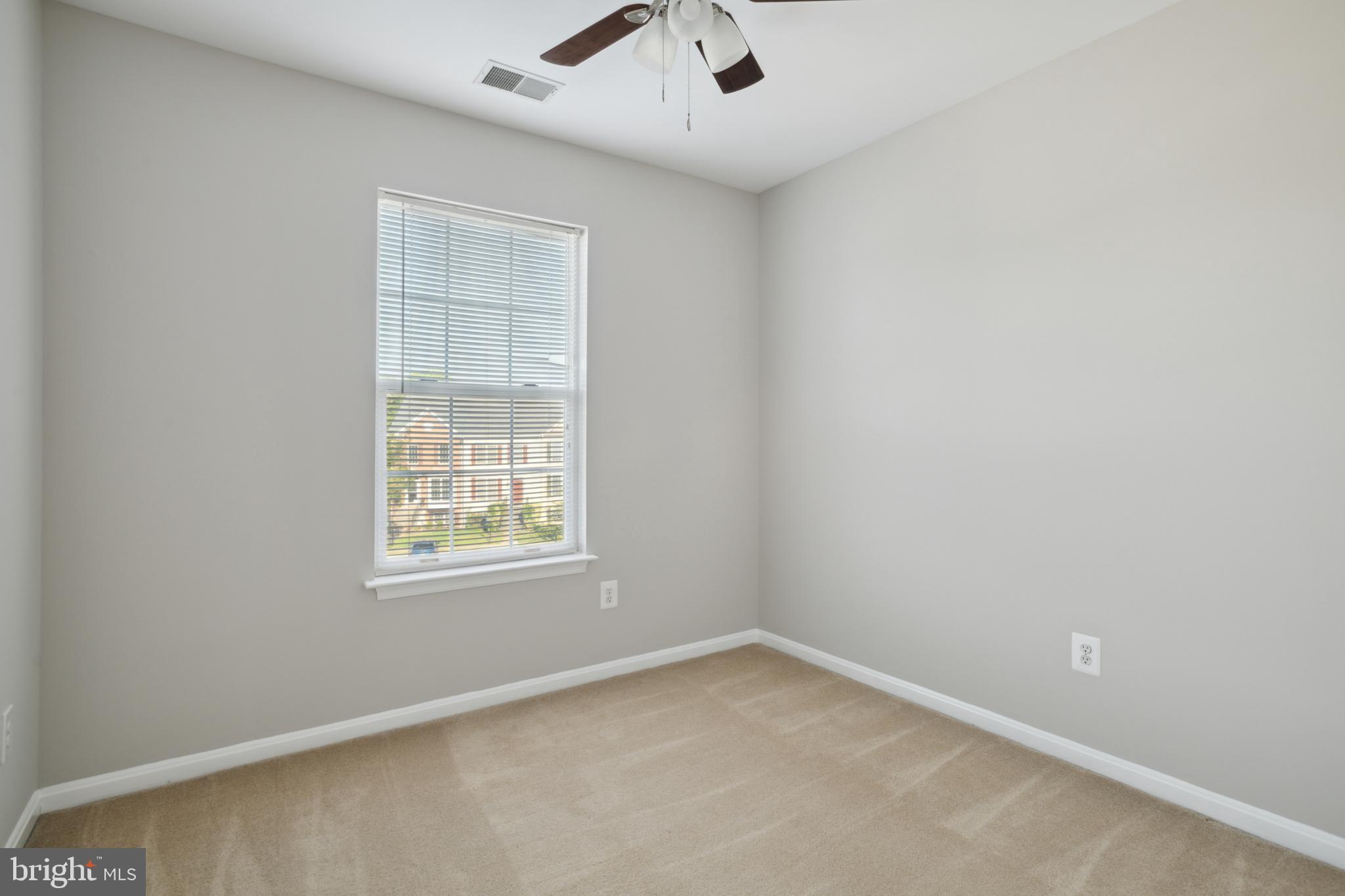 5163 Race Pointe PLACE