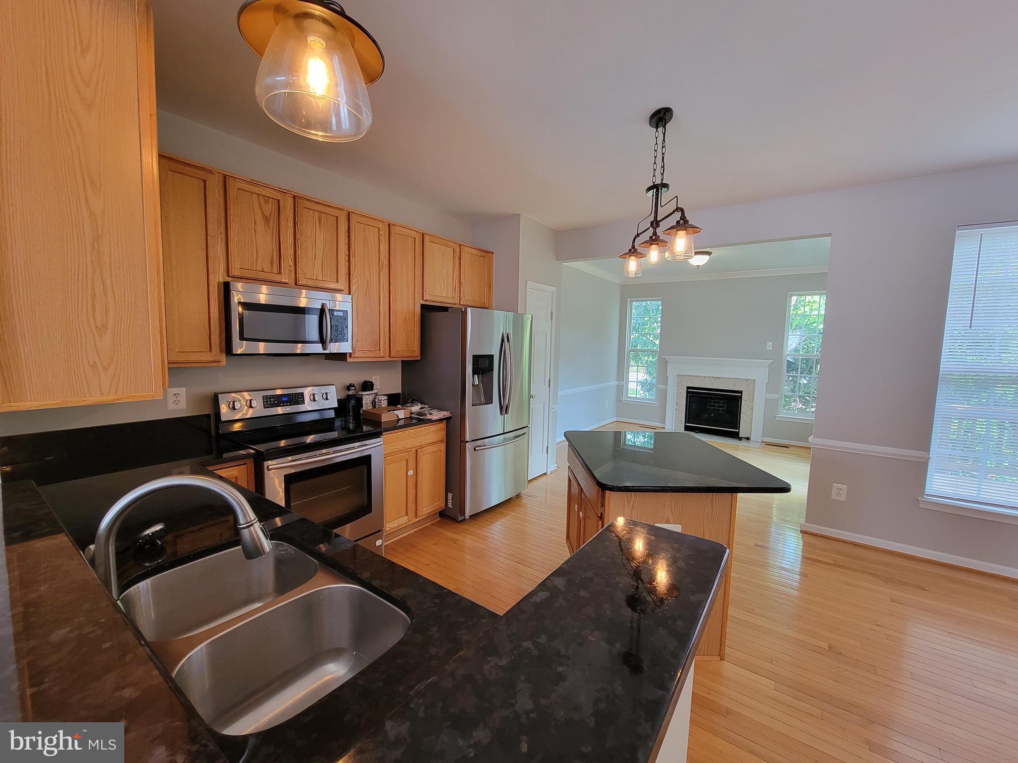 1500 Grosbeak COURT