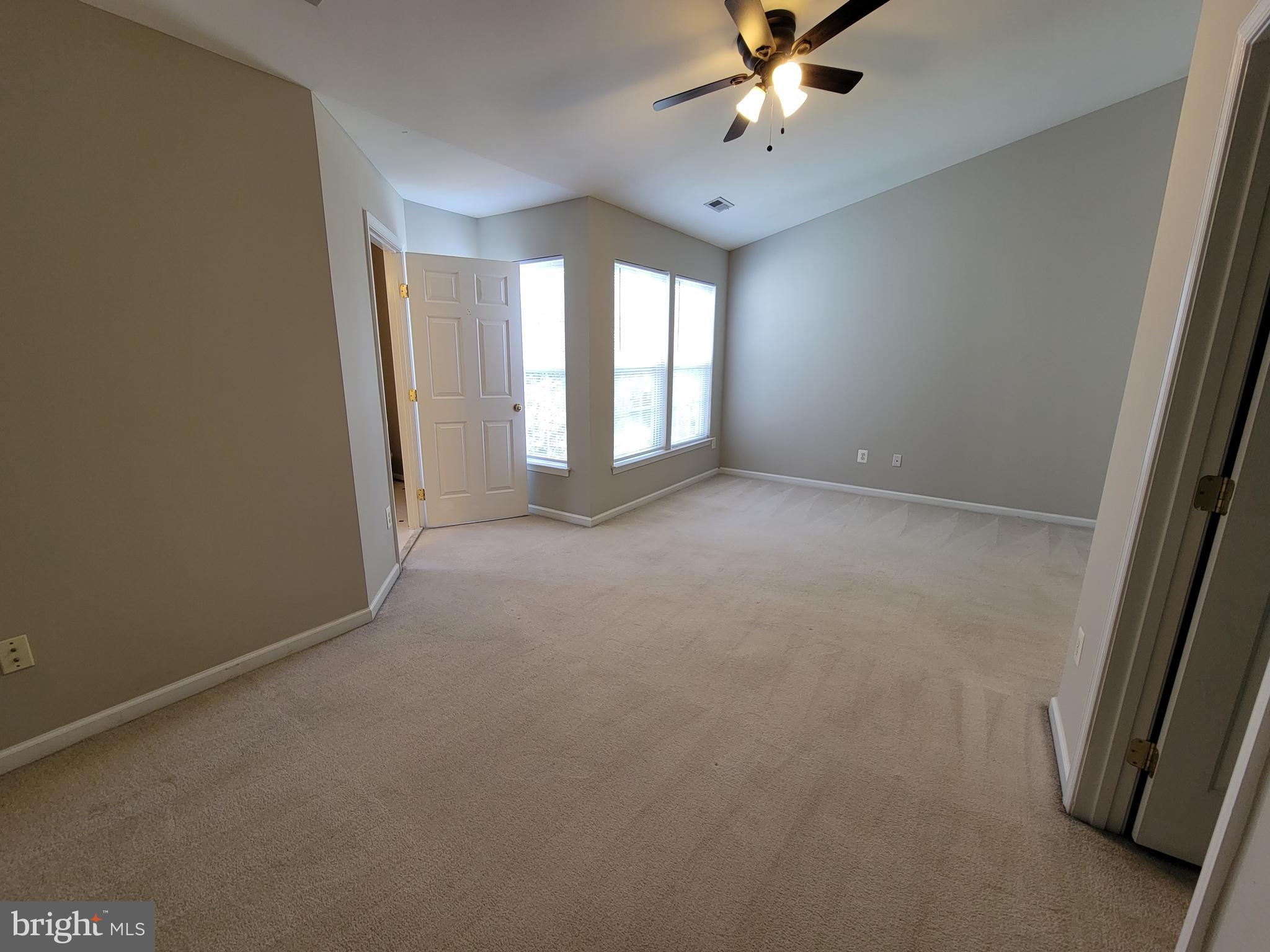 1500 Grosbeak COURT