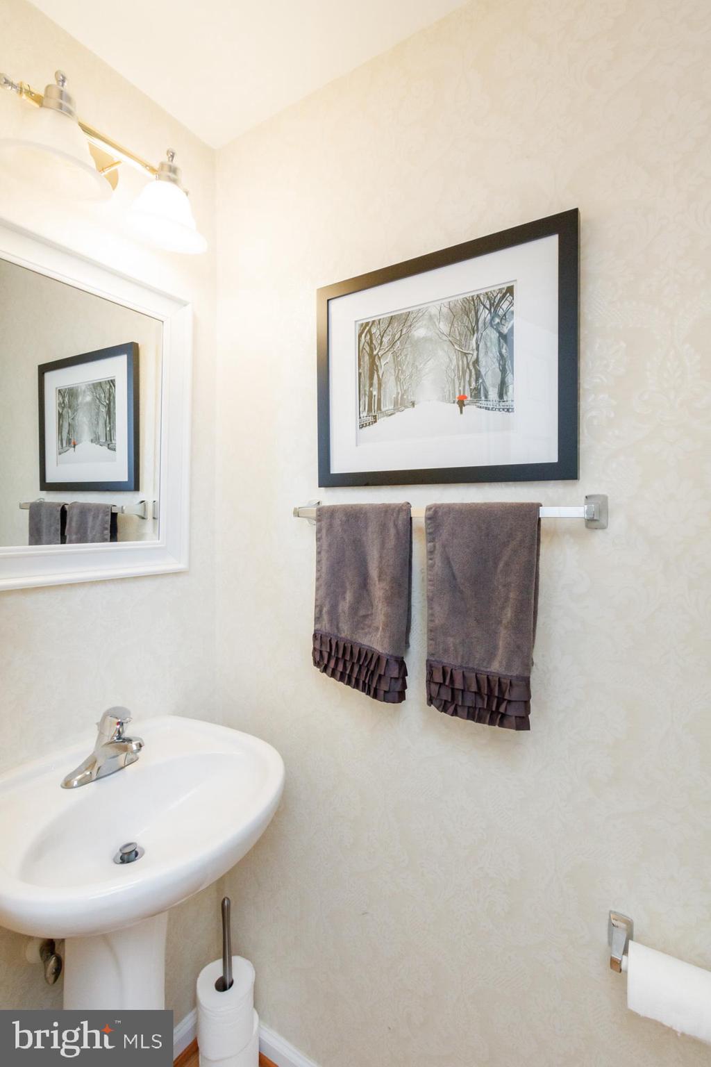 1500 Grosbeak COURT
