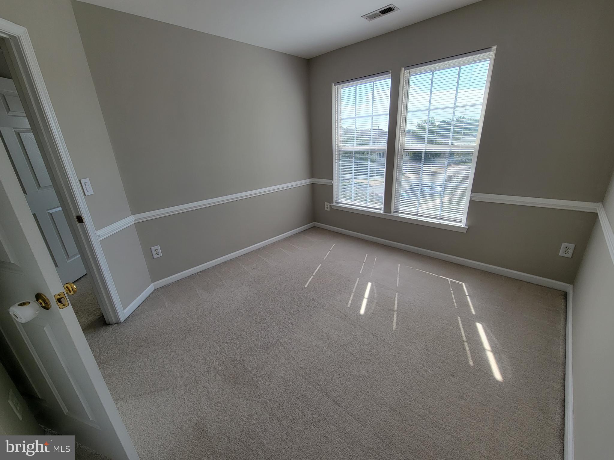 1500 Grosbeak COURT