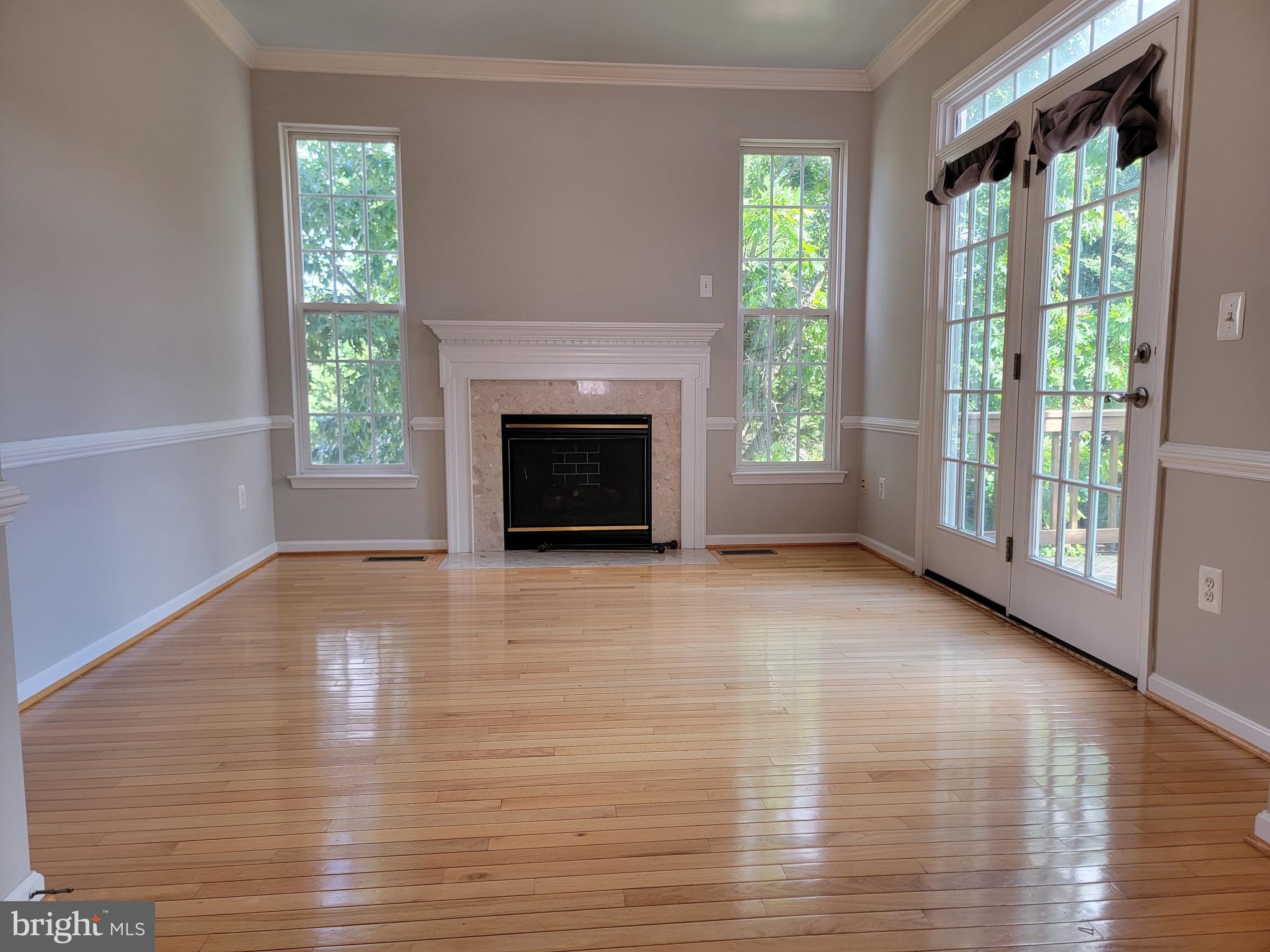 1500 Grosbeak COURT