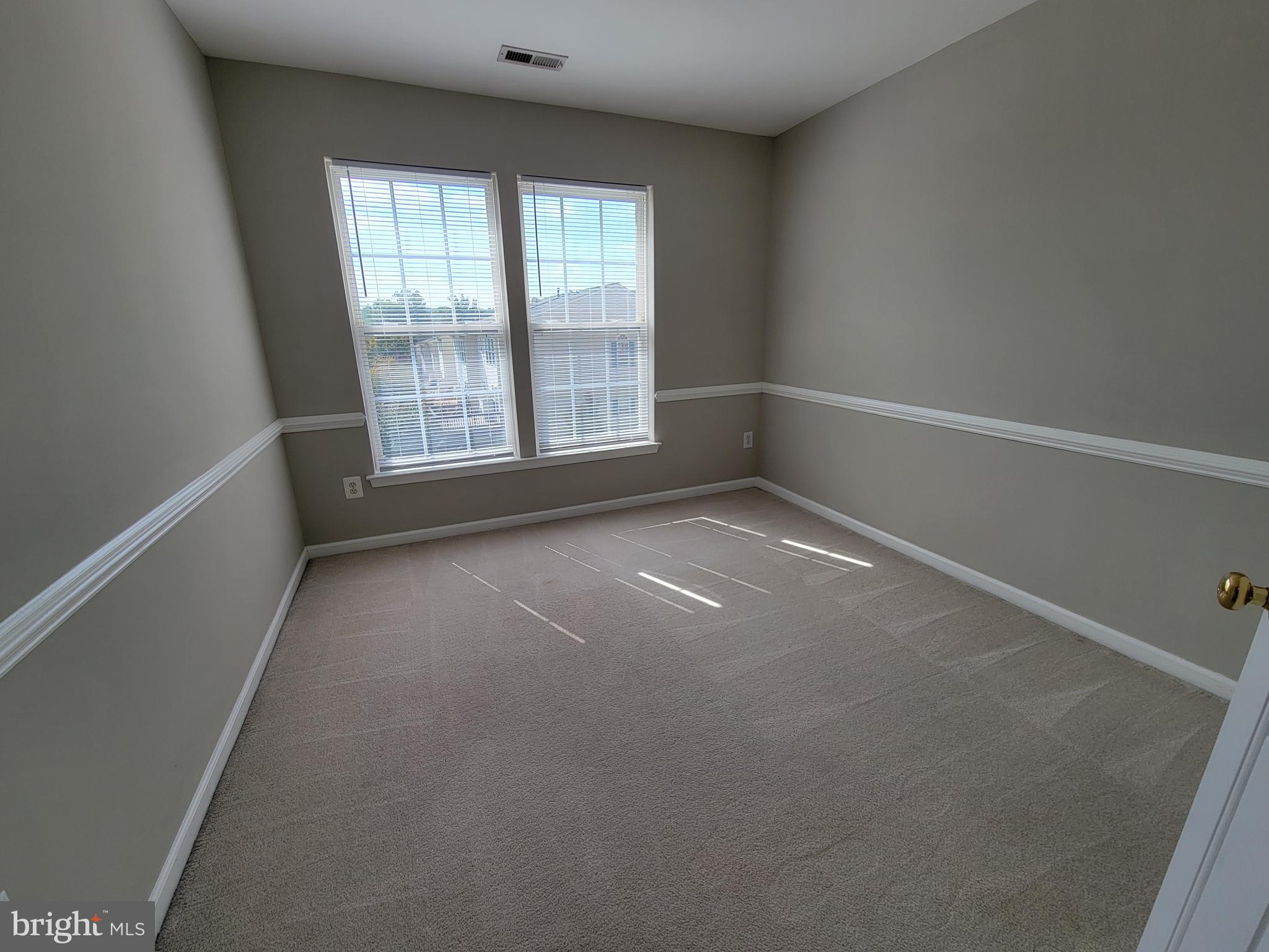 1500 Grosbeak COURT