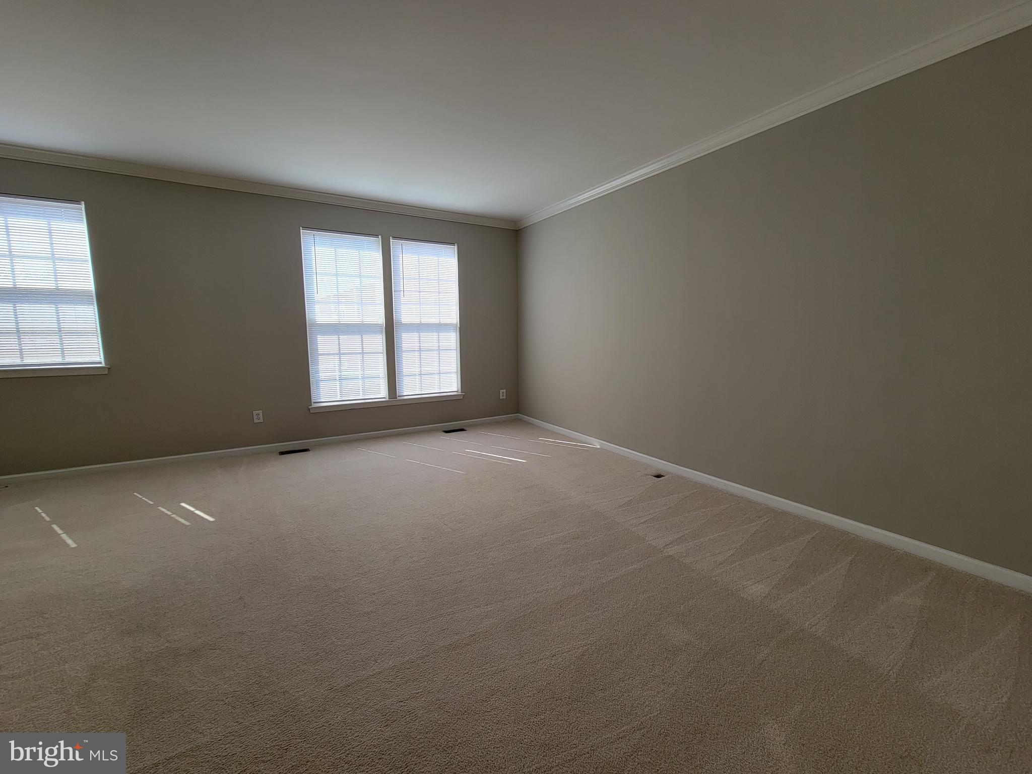 1500 Grosbeak COURT