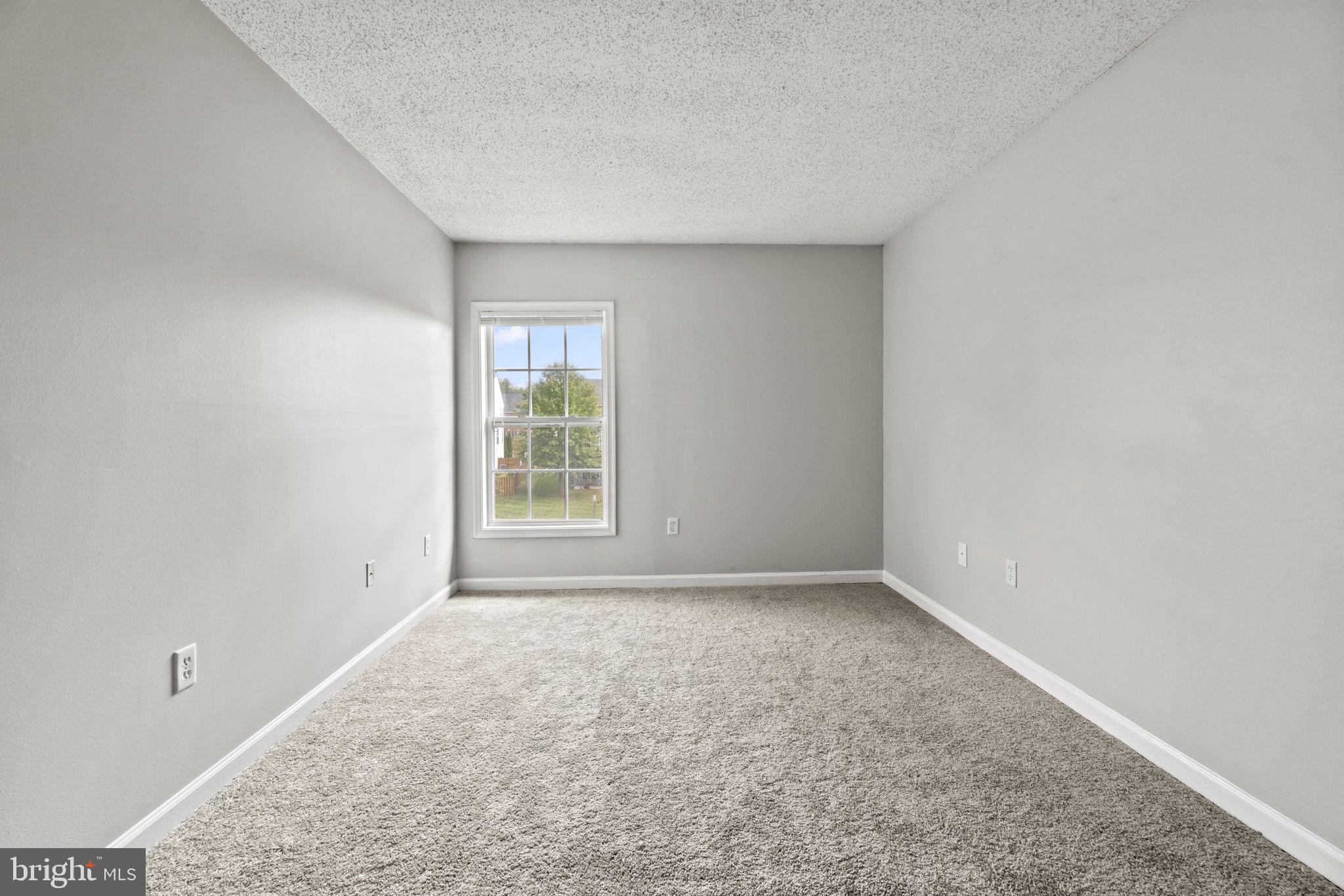 15597 Horseshoe LANE