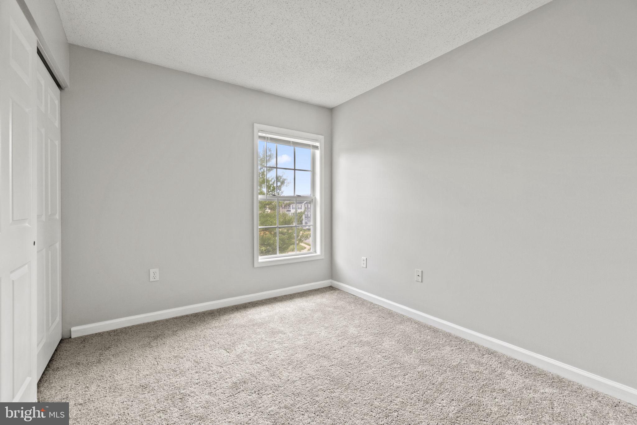 15597 Horseshoe LANE